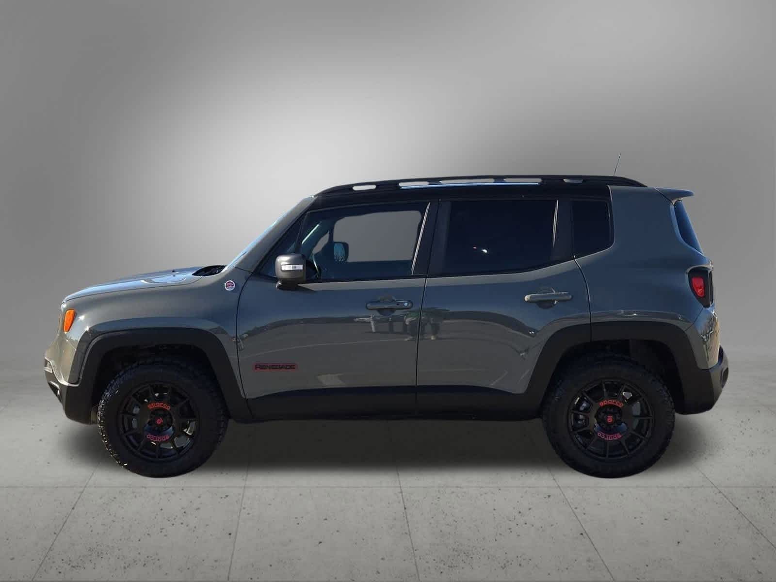 Thumbnail: 2021 Jeep Renegade - 3