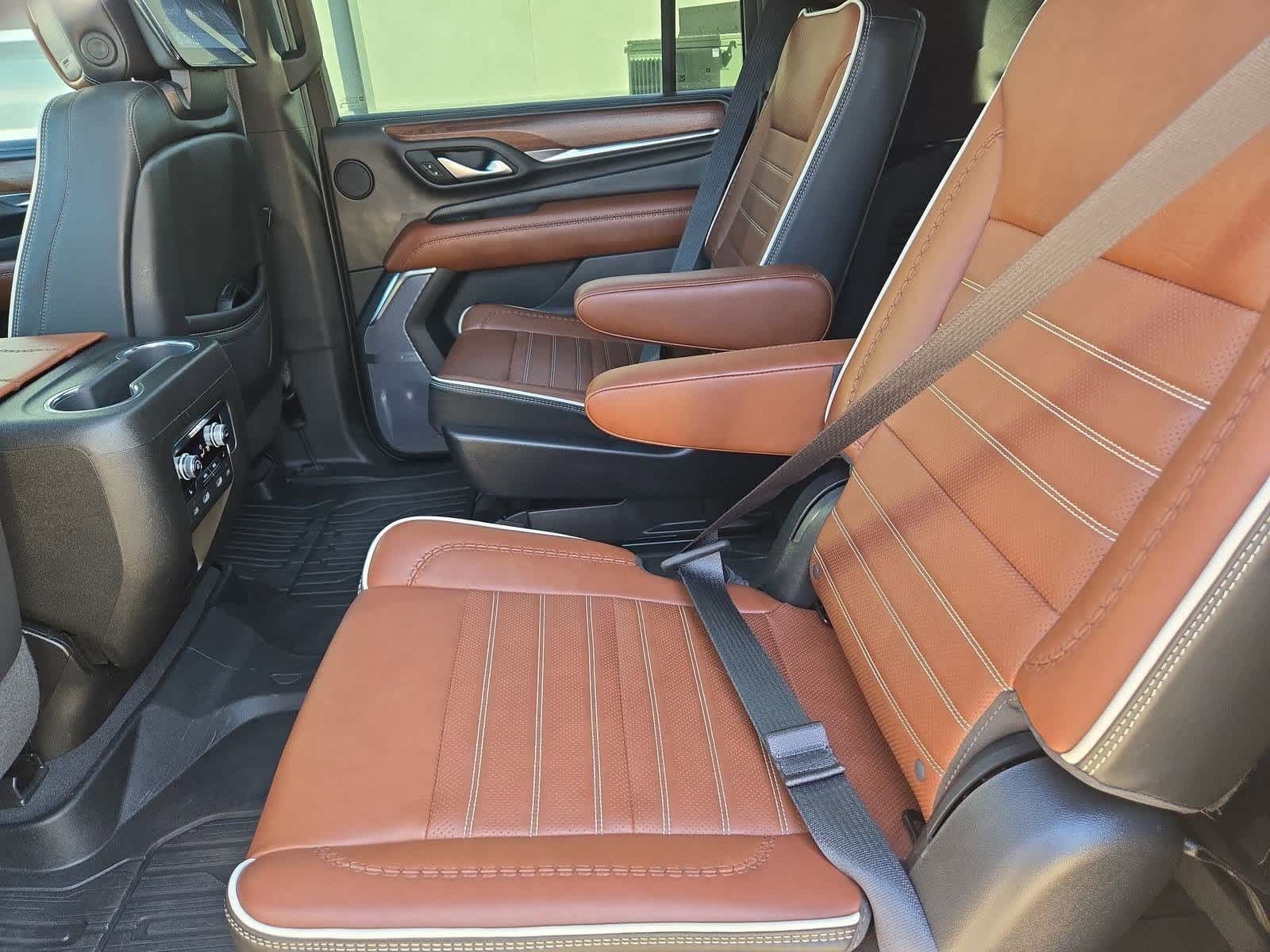 Thumbnail: 2023 GMC Yukon XL - 20