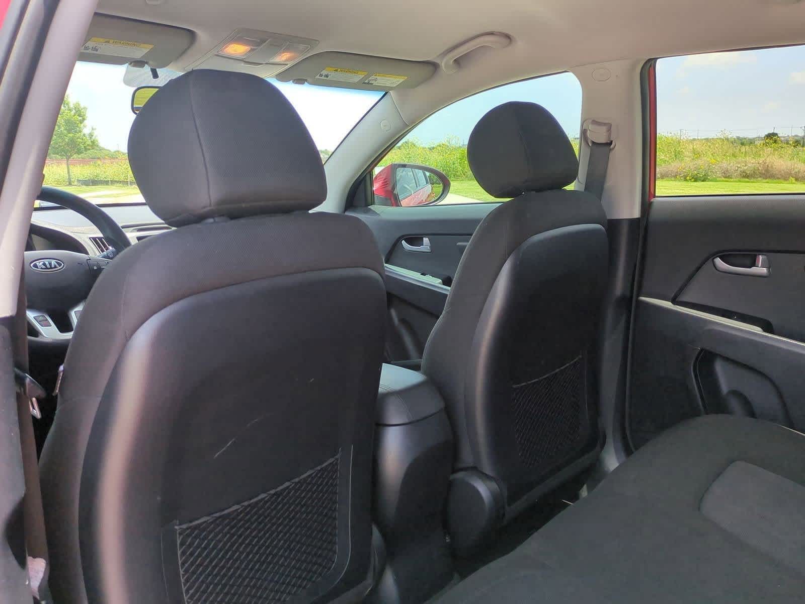 Thumbnail: 2012 Kia Sportage - 16