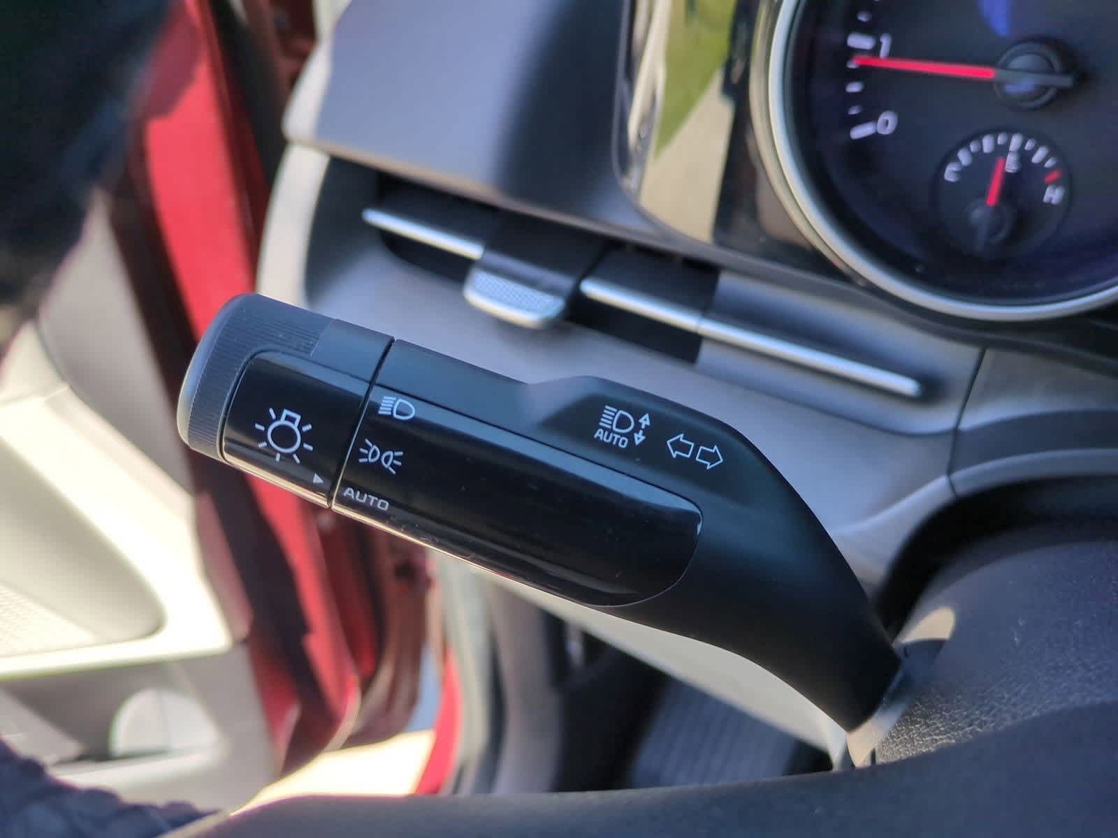 Thumbnail: 2023 Kia Carnival - 25