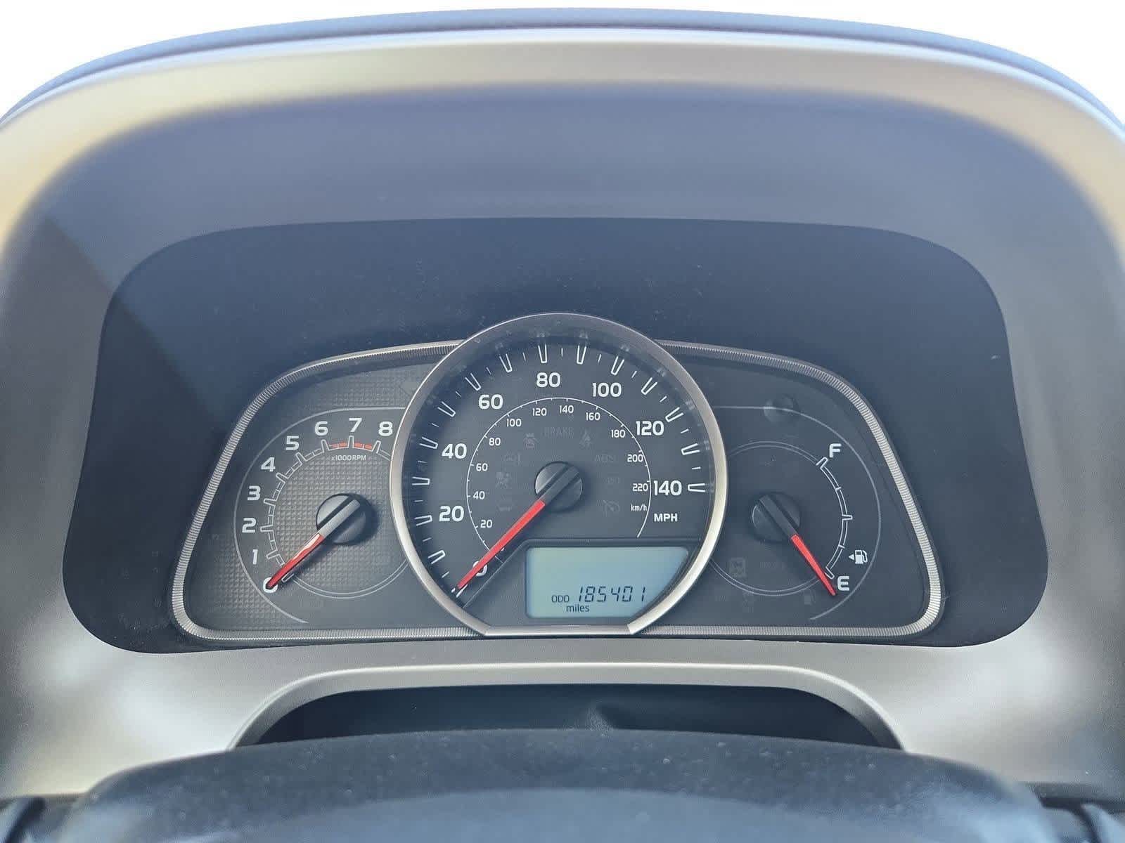 Thumbnail: 2013 Toyota RAV4 - 33