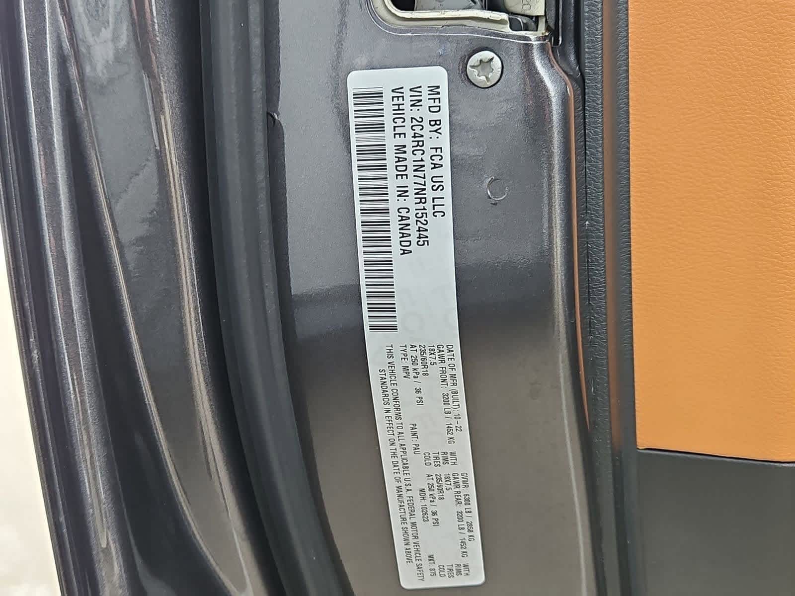 Thumbnail: 2022 Chrysler Pacifica - 37