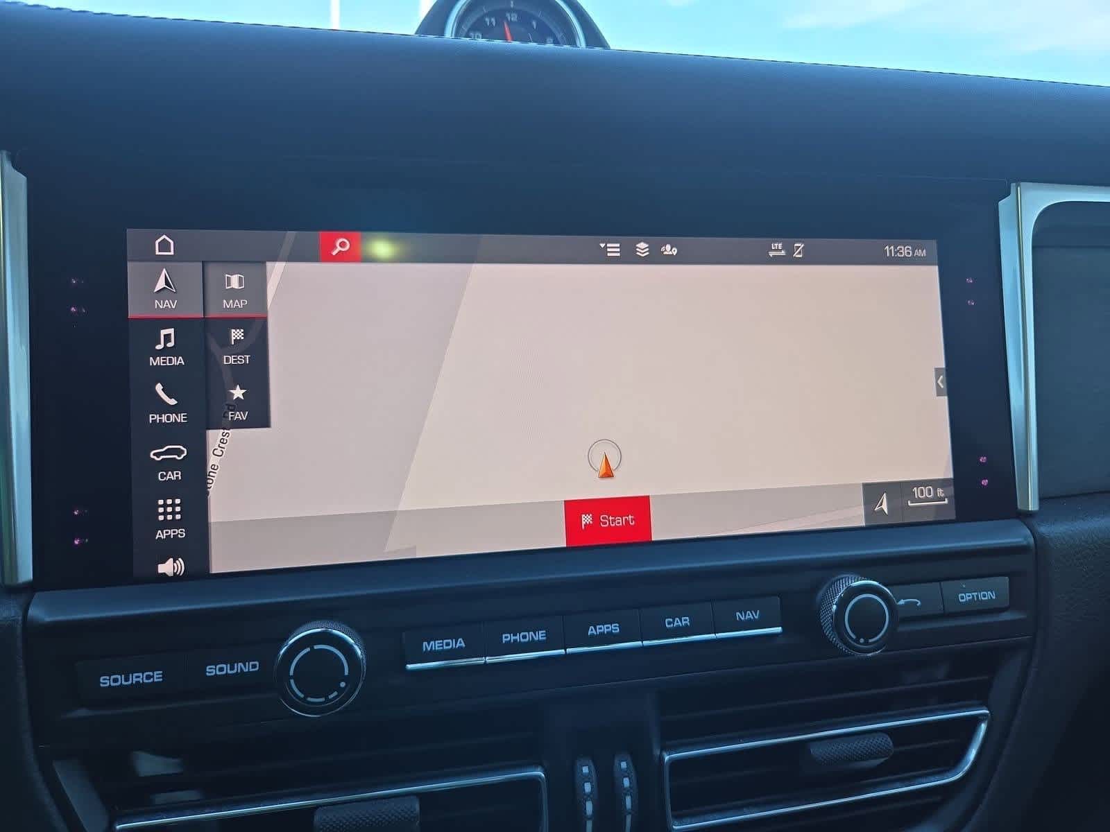 Thumbnail: 2020 Porsche Macan - 29