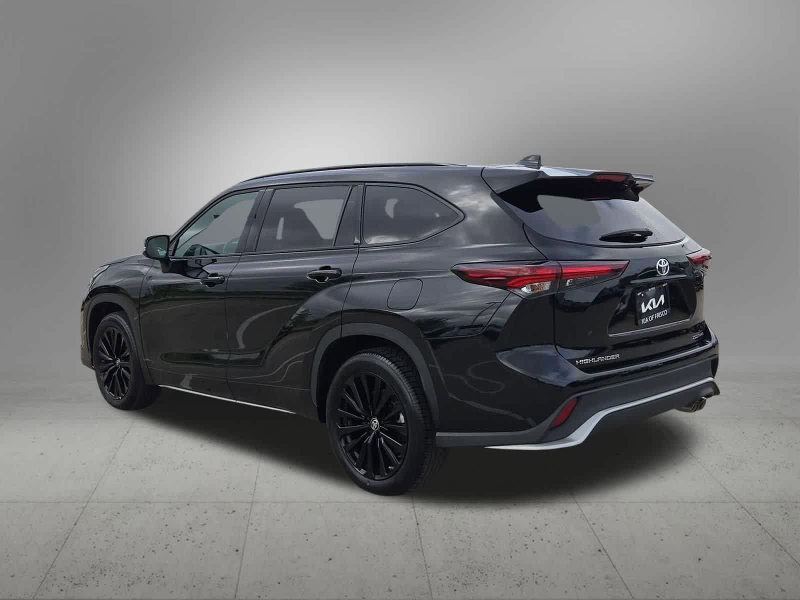 Thumbnail: 2025 Toyota Highlander - 4