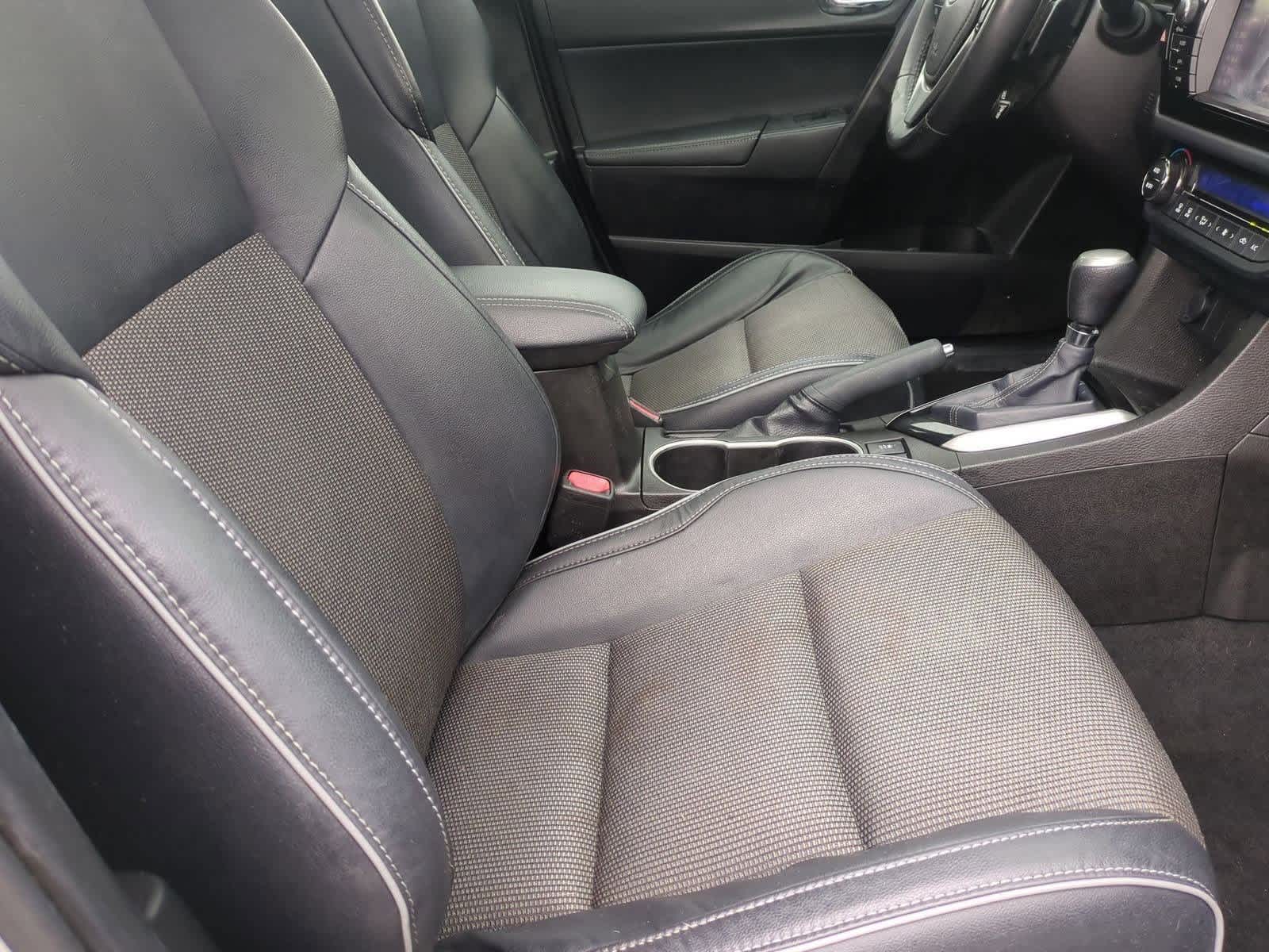 Thumbnail: 2015 Toyota Corolla - 23
