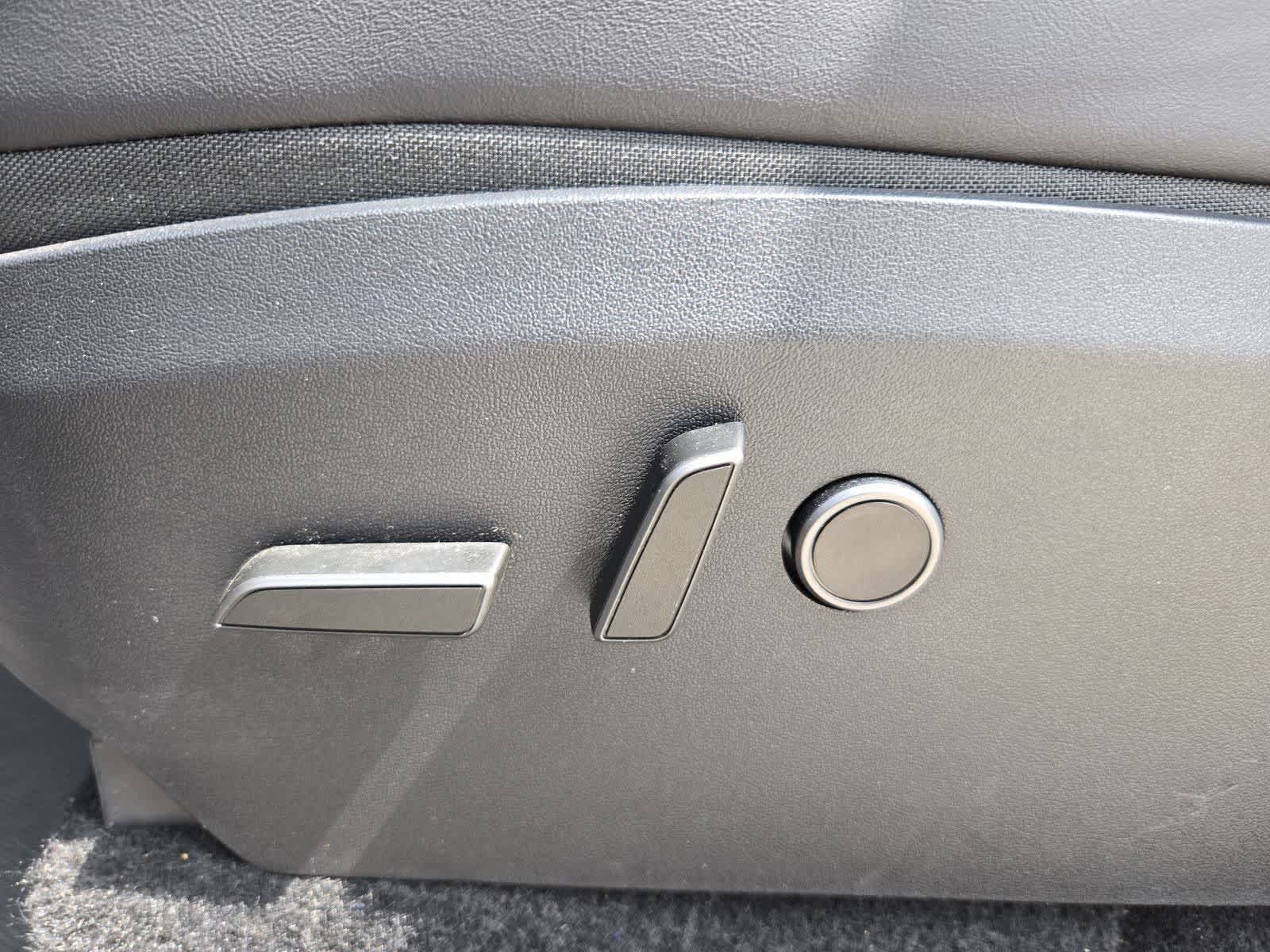 Thumbnail: 2024 Tesla Model Y - 15