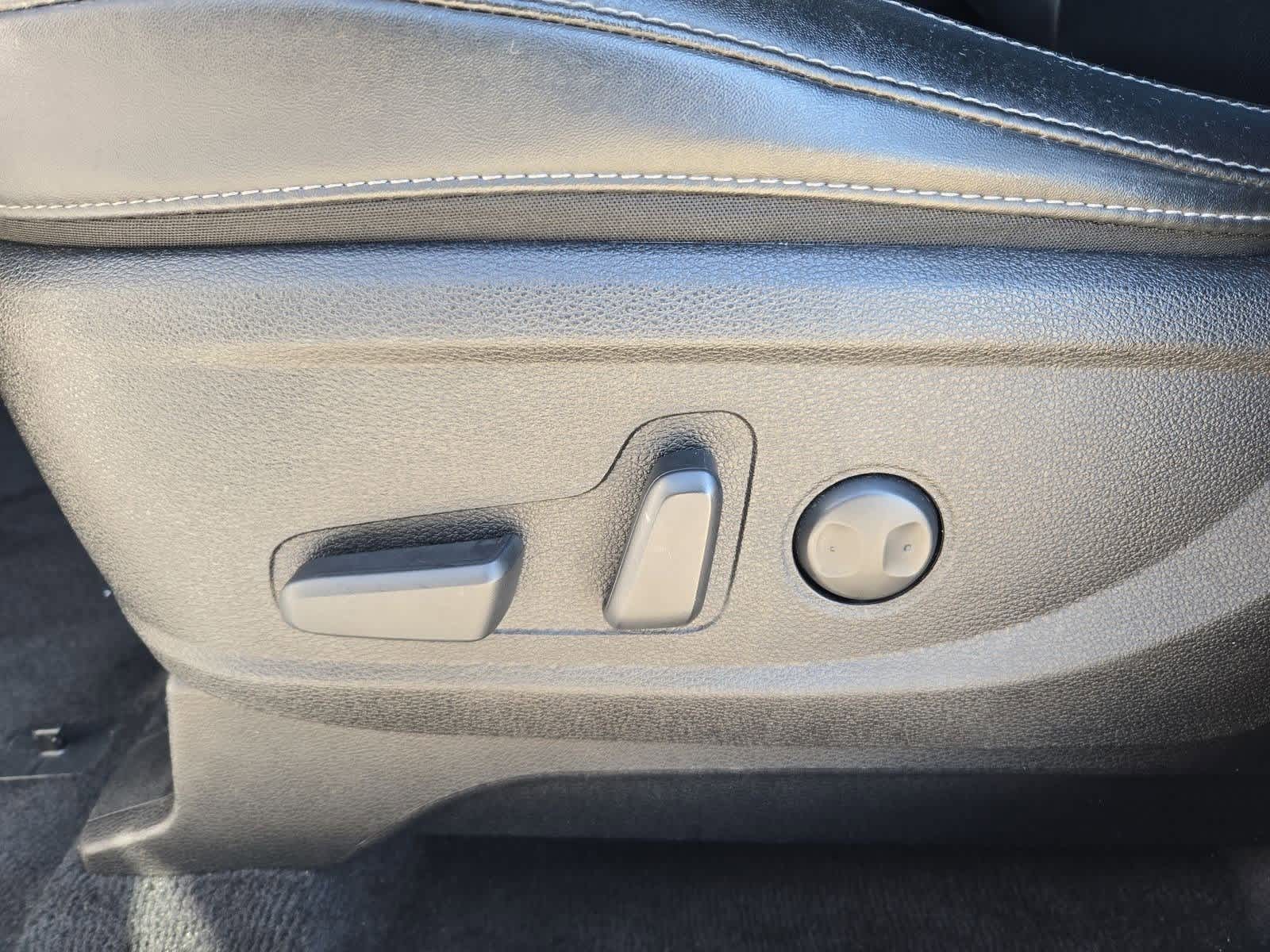 Thumbnail: 2022 Kia Telluride - 16