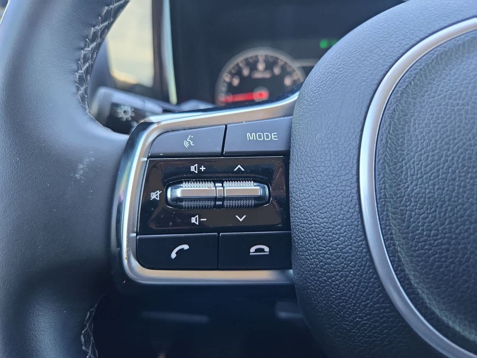 Thumbnail: 2022 Kia Sorento - 24