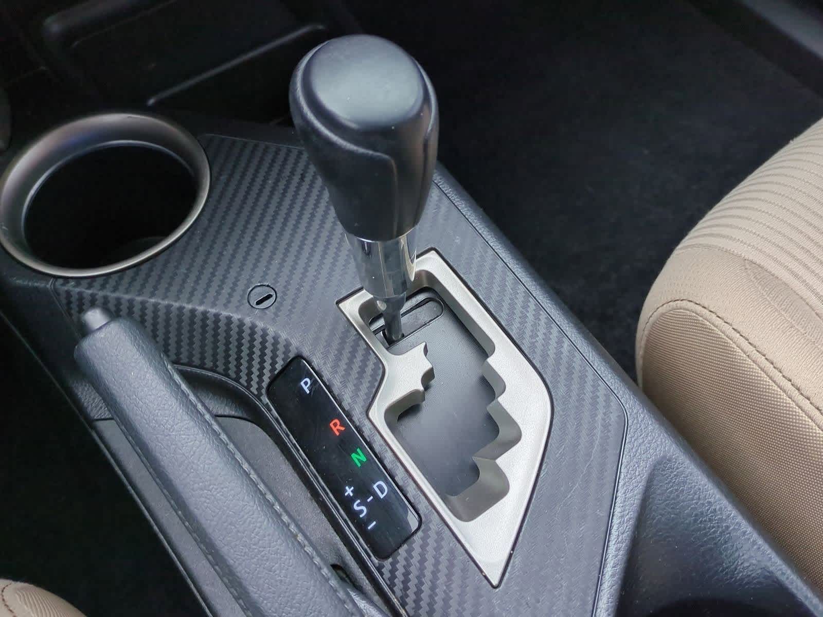 Thumbnail: 2013 Toyota RAV4 - 33