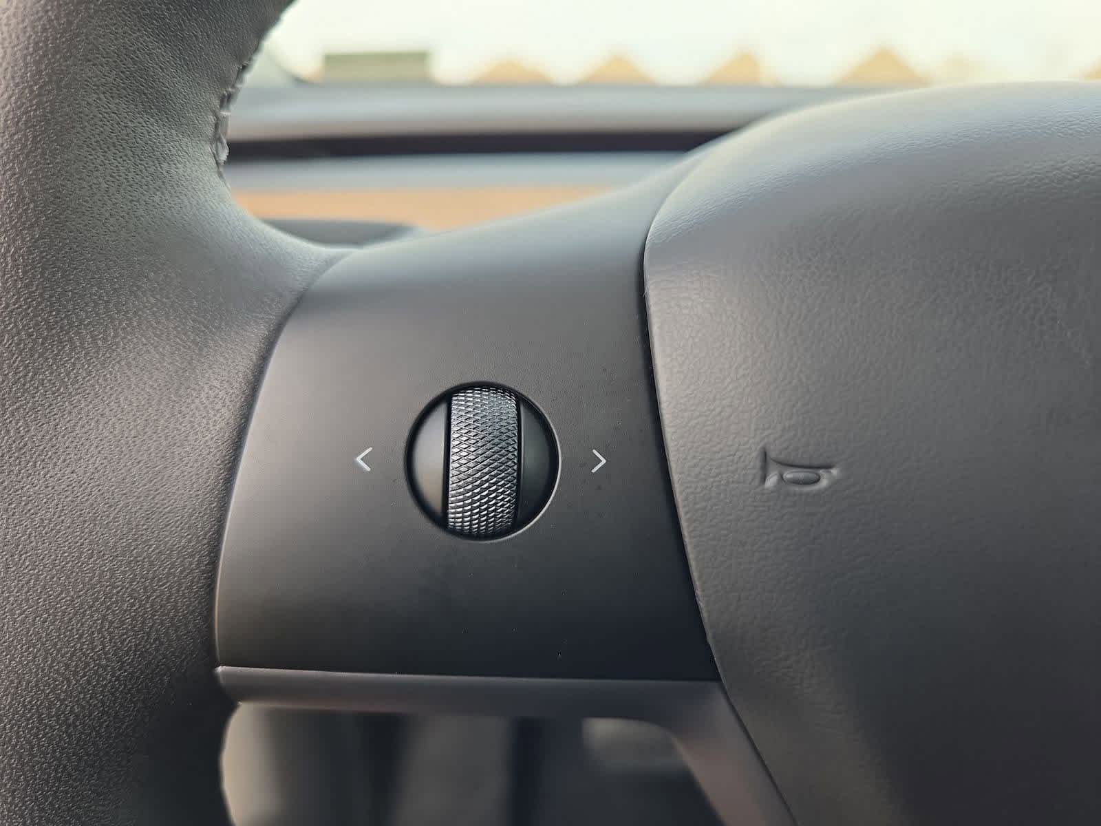 Thumbnail: 2024 Tesla Model Y - 21