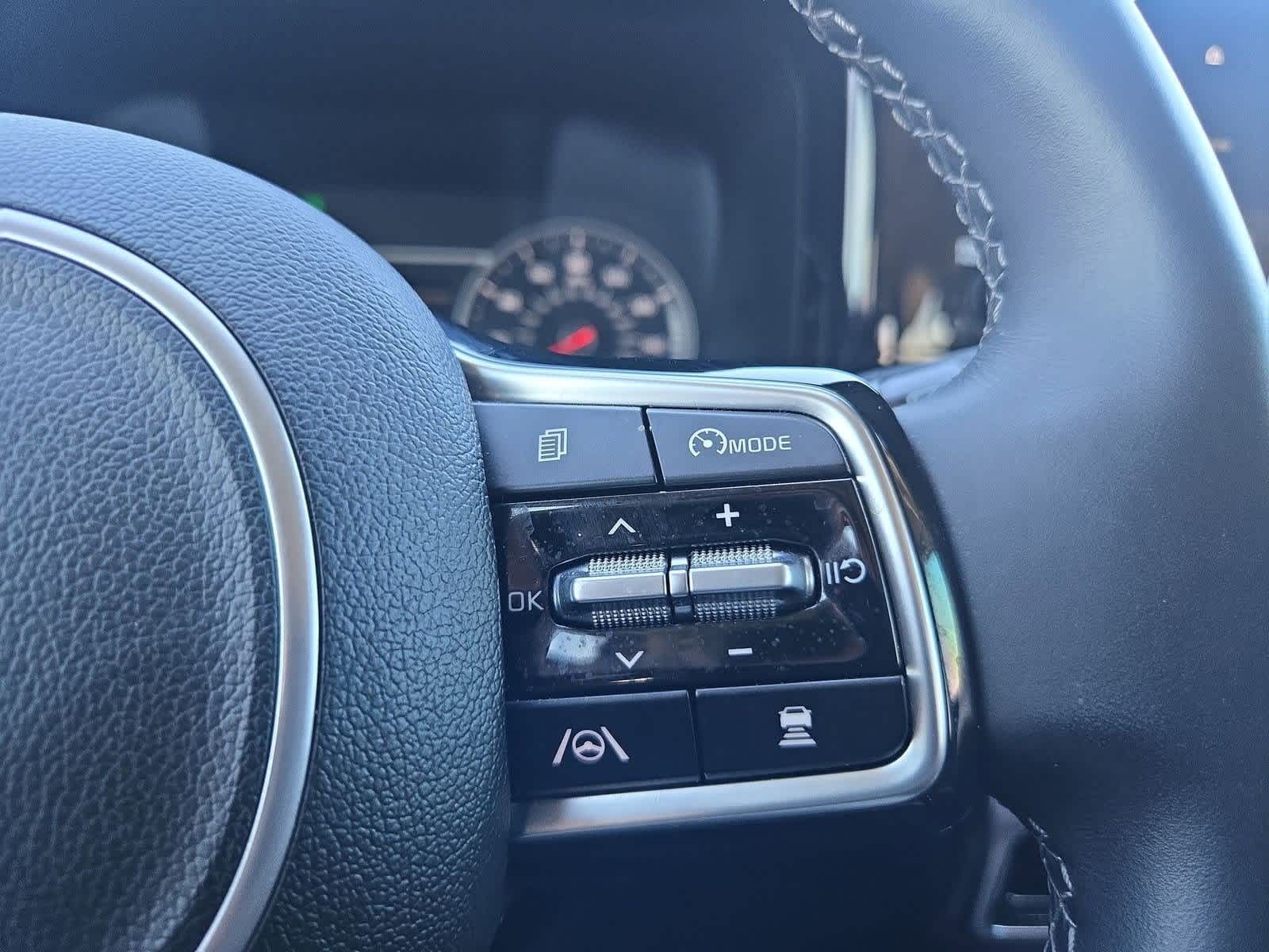 Thumbnail: 2022 Kia Sorento - 25