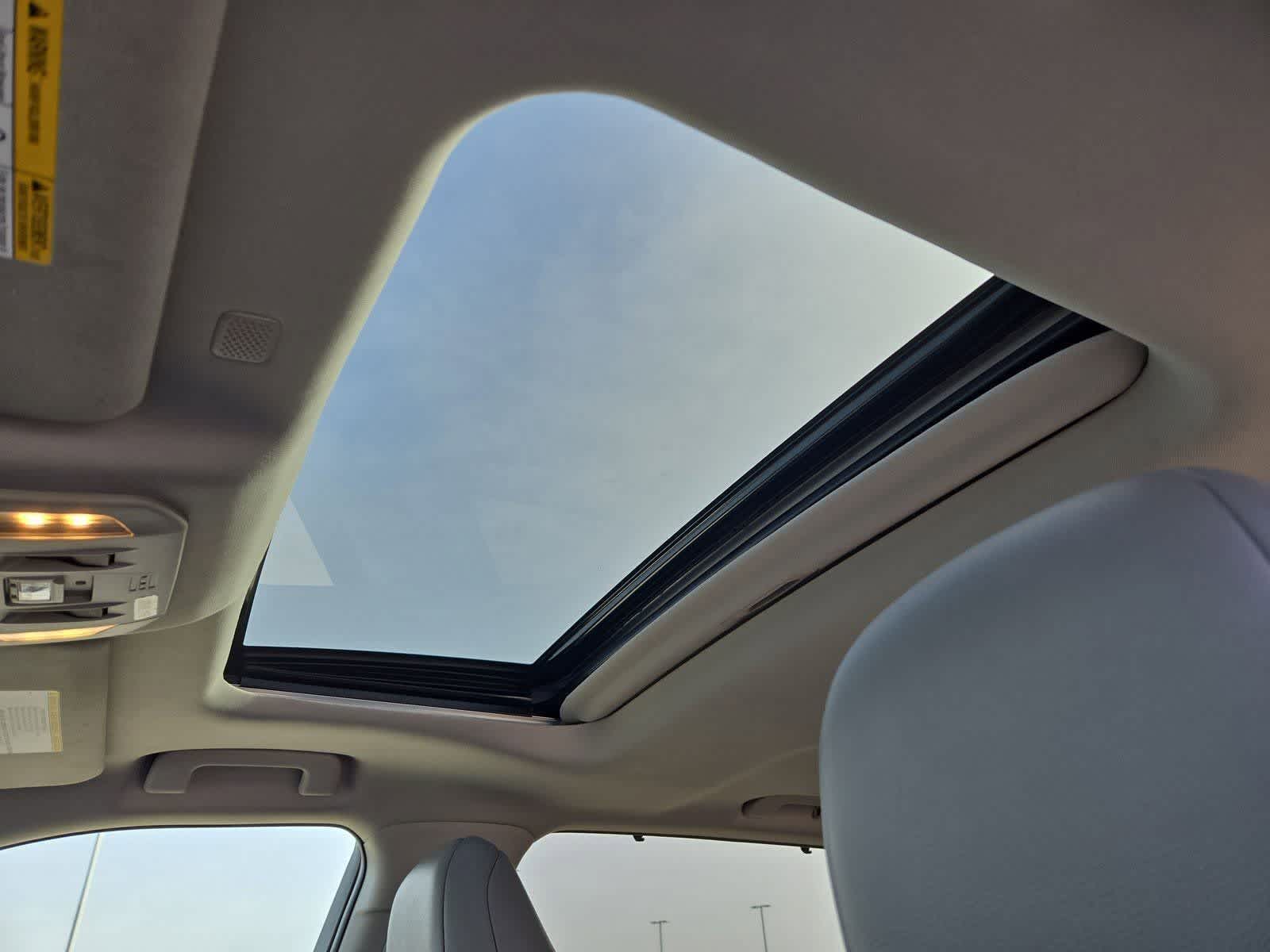 Thumbnail: 2021 Toyota Highlander - 18