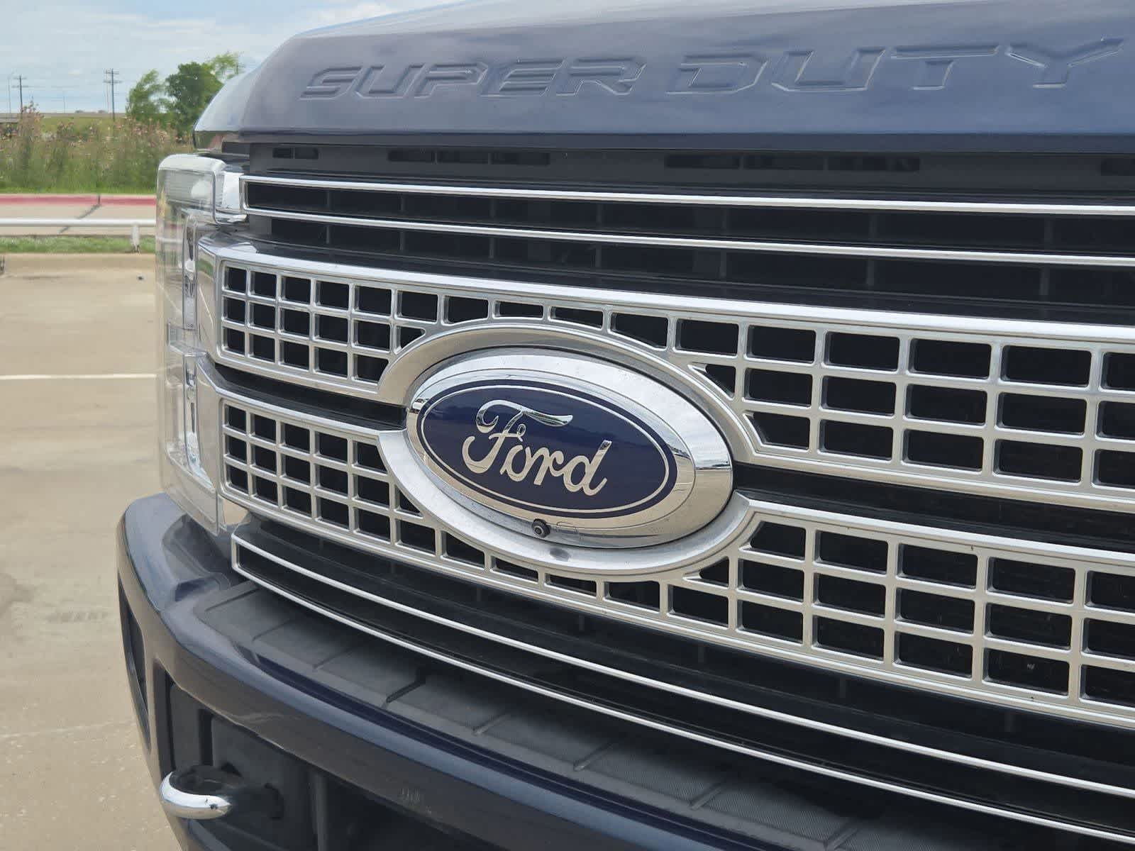Thumbnail: 2019 Ford F-450 - 11