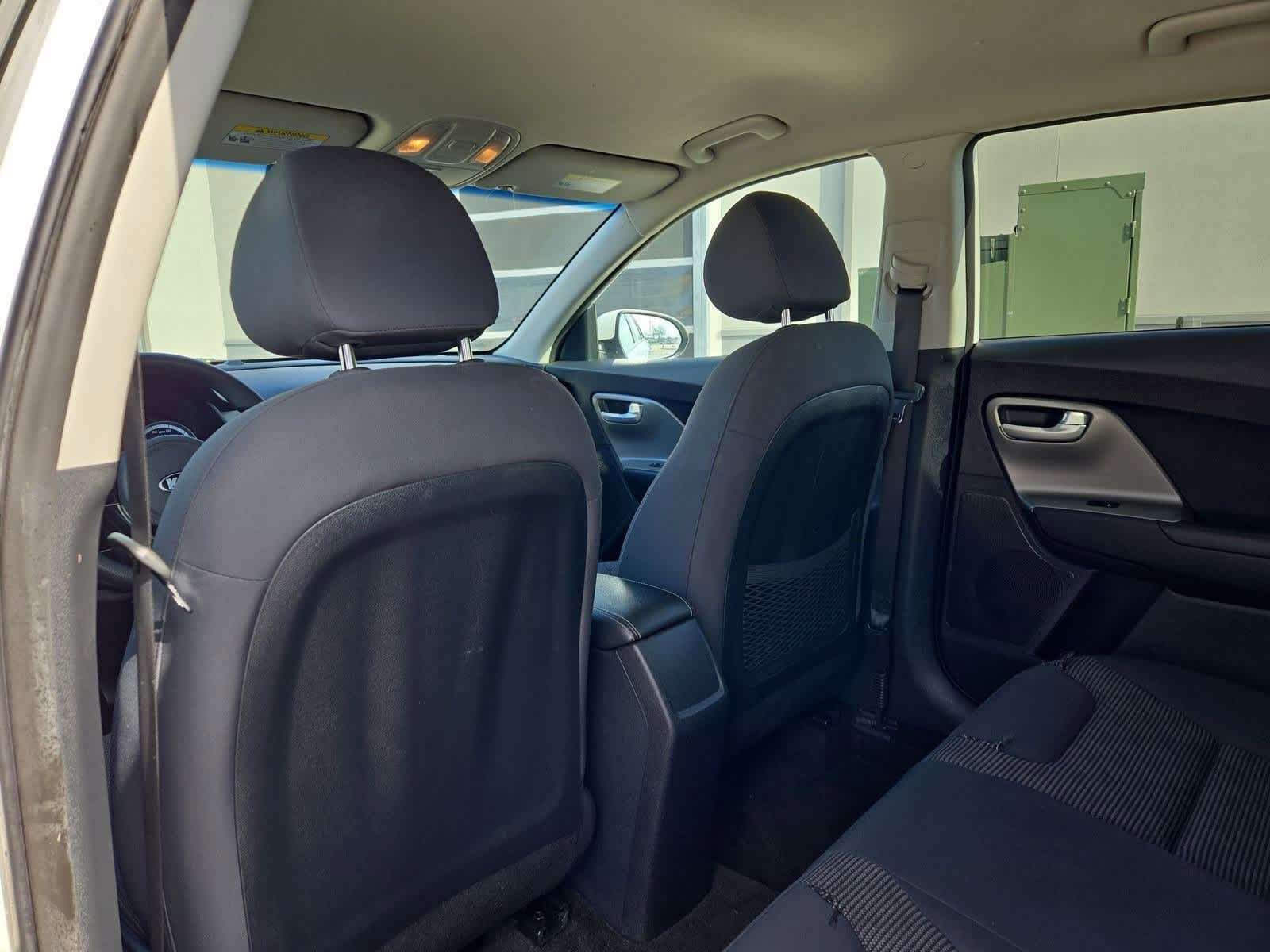 Thumbnail: 2018 Kia Niro - 17