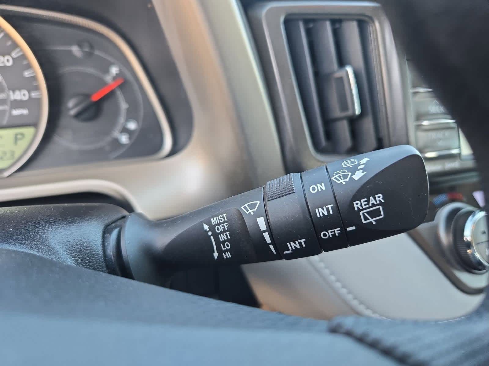 Thumbnail: 2013 Toyota RAV4 - 26