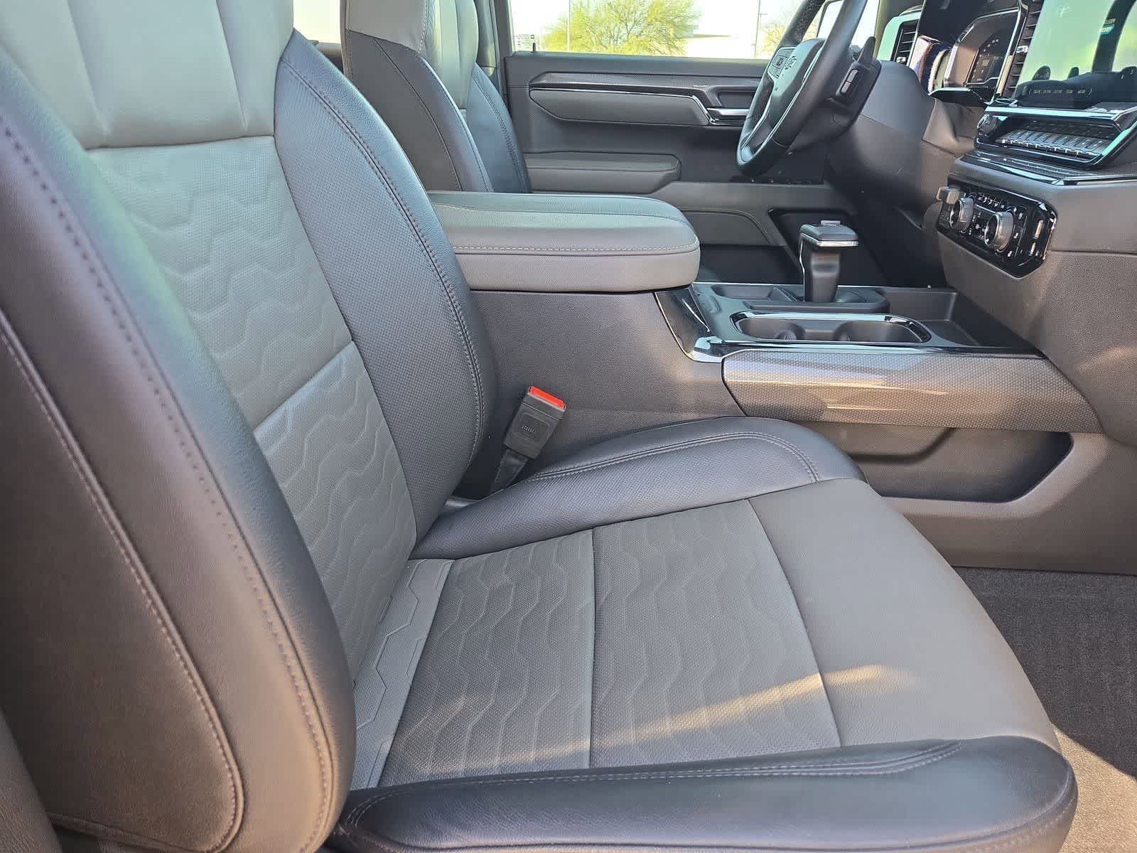 Thumbnail: 2023 Chevrolet Silverado 1500 - 21