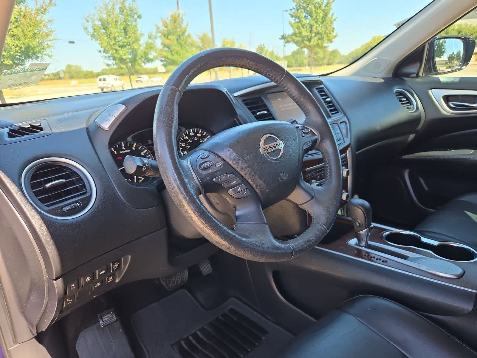 Used 2017 Nissan Pathfinder Platinum with VIN 5N1DR2MN7HC607091 for sale in Frisco, TX