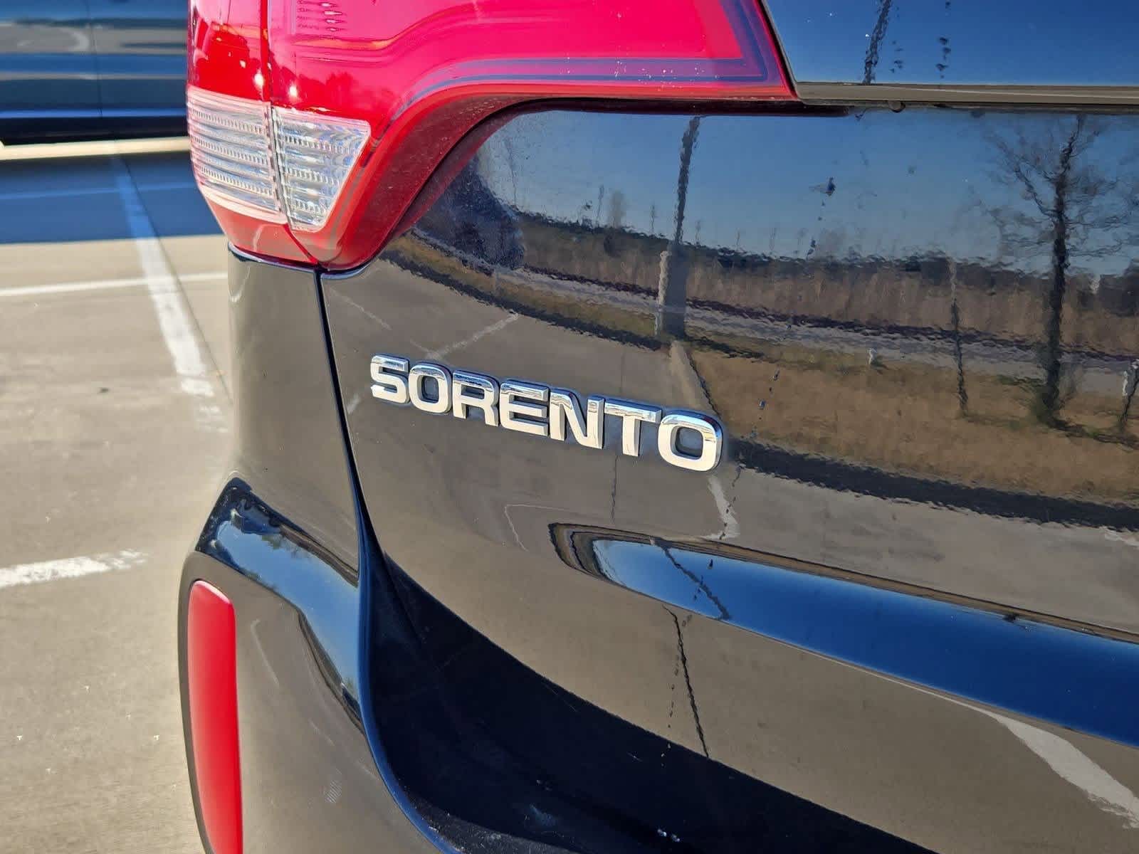 Thumbnail: 2015 Kia Sorento - 11