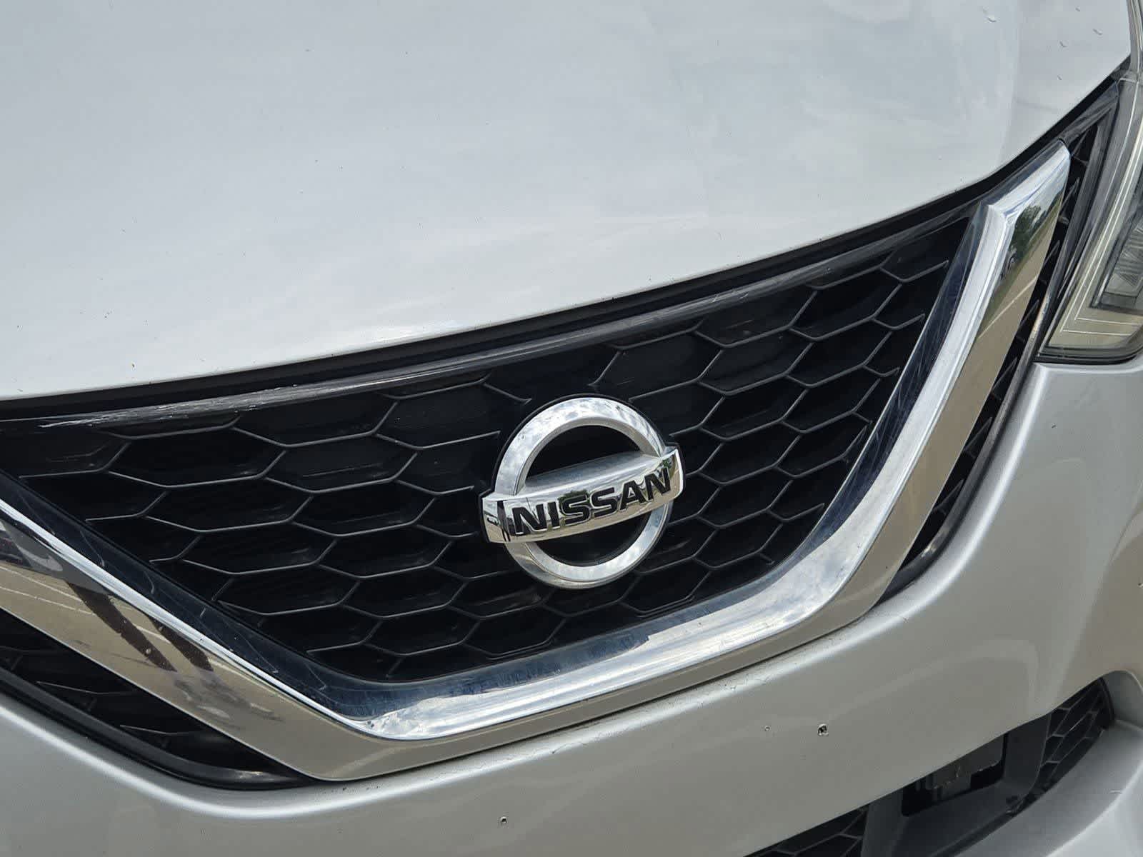 Thumbnail: 2019 Nissan Sentra - 10