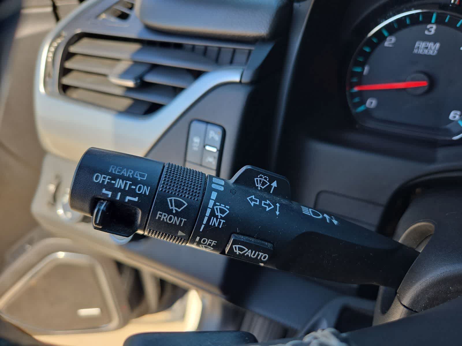 Thumbnail: 2019 Chevrolet Tahoe - 23