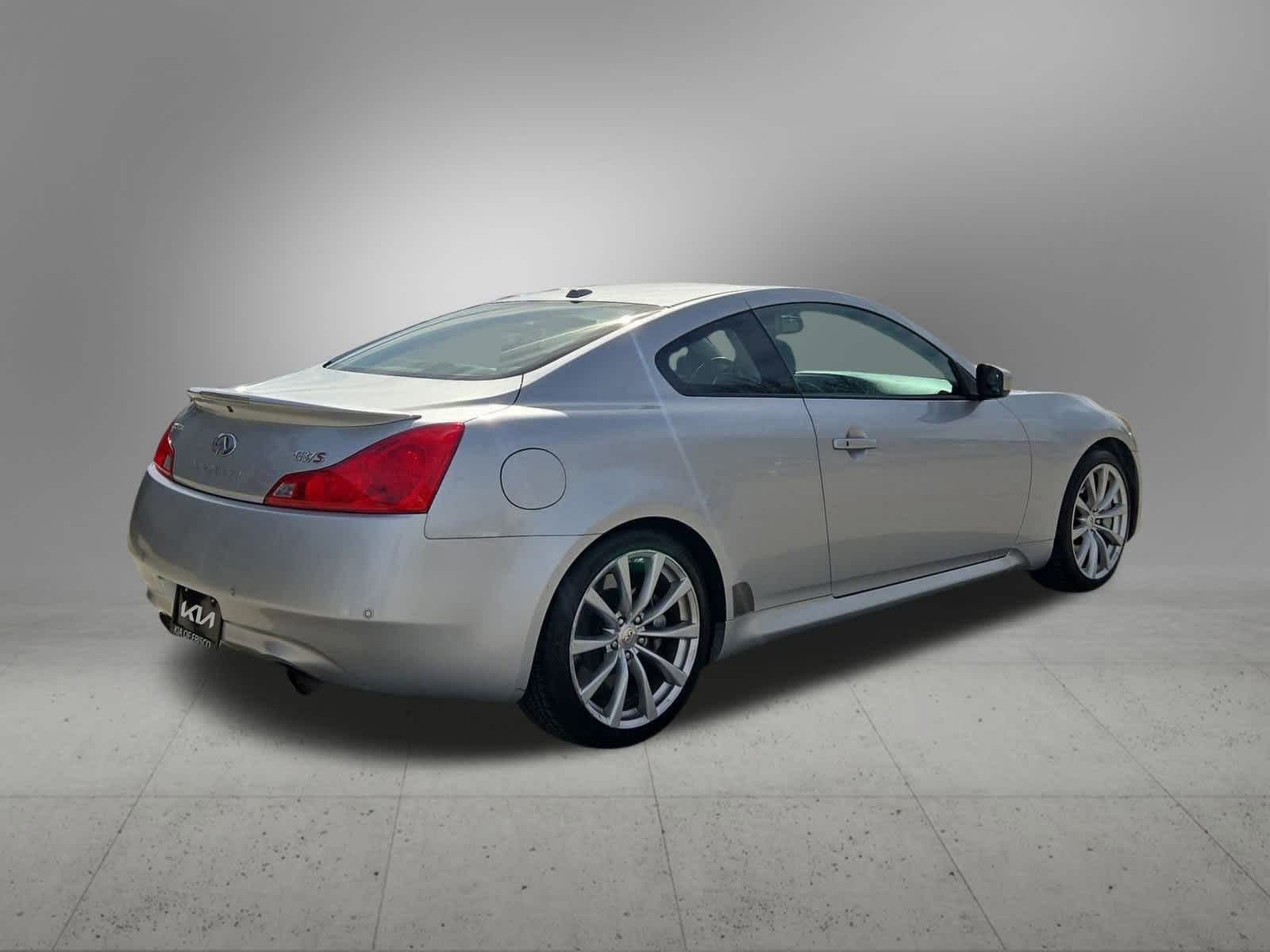 Thumbnail: 2010 INFINITI G37 - 6