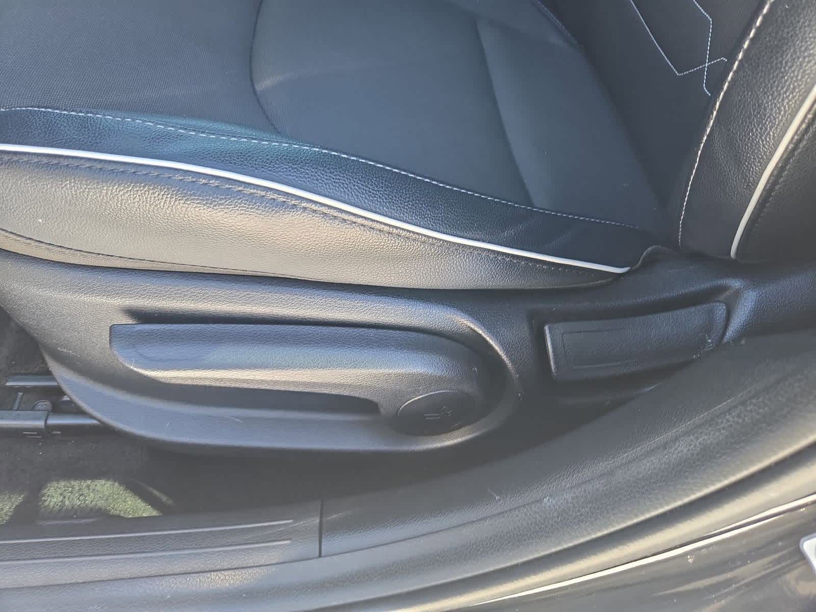 Thumbnail: 2020 Kia Forte - 17