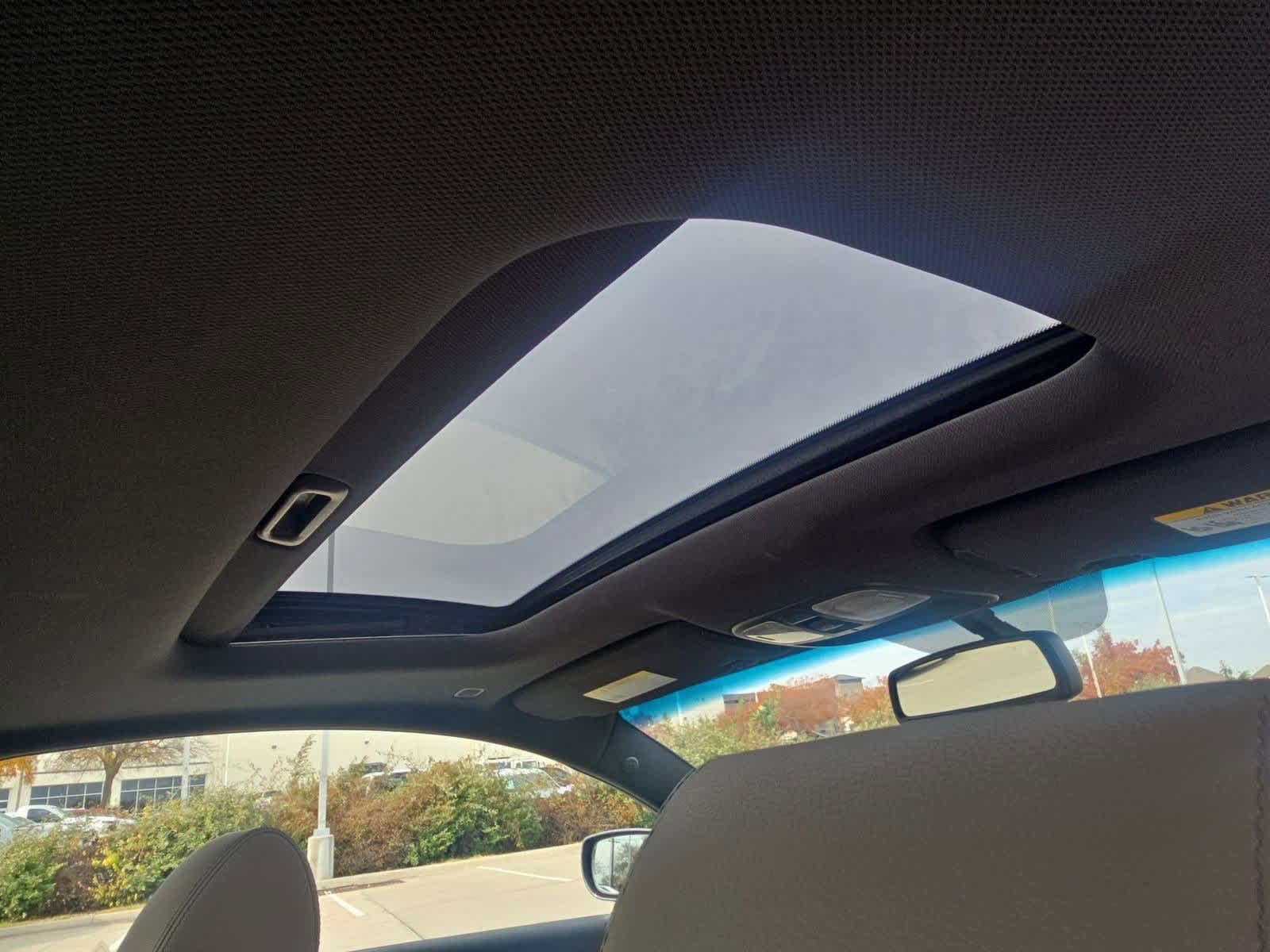 Thumbnail: 2013 Hyundai Genesis - 19