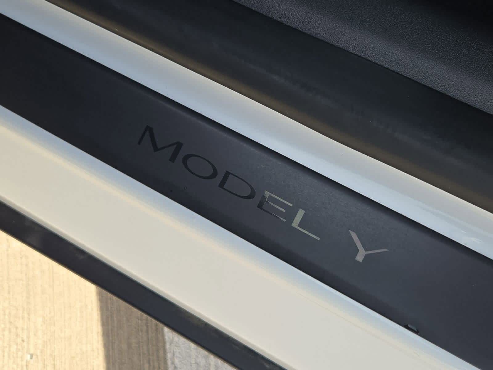 Thumbnail: 2023 Tesla Model Y - 17