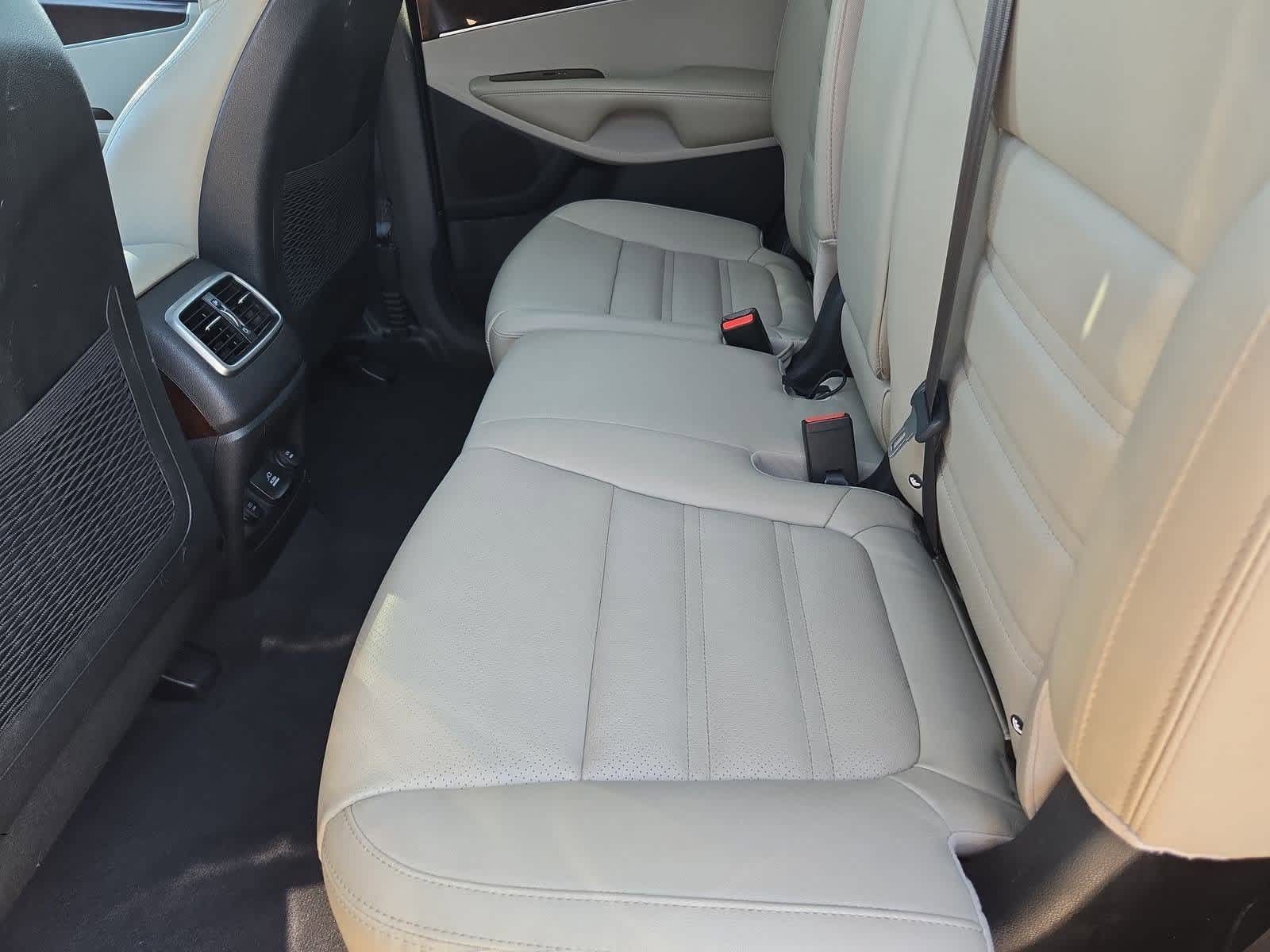 Thumbnail: 2017 Kia Sorento - 19