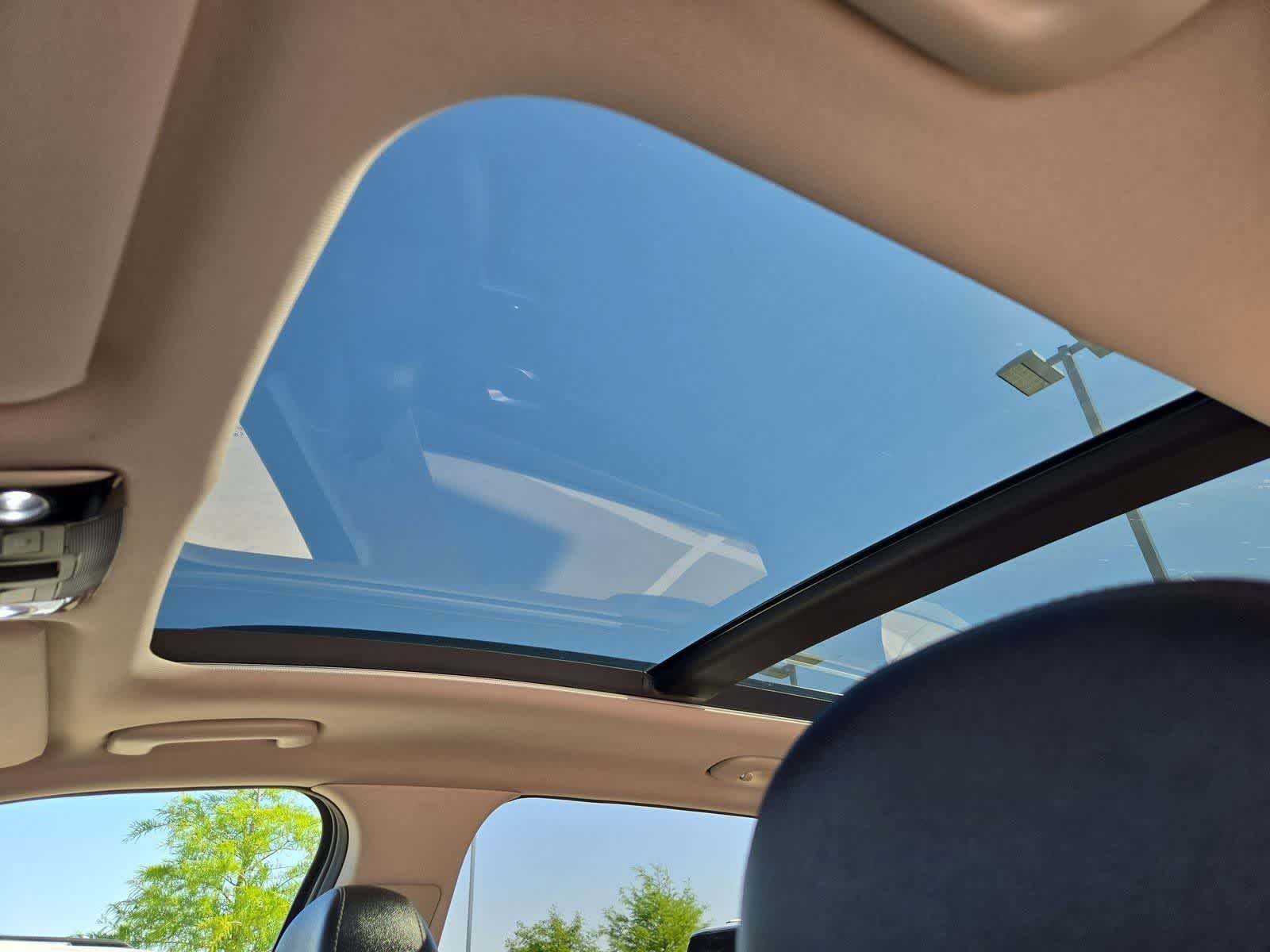 Thumbnail: 2021 Kia Sorento - 18
