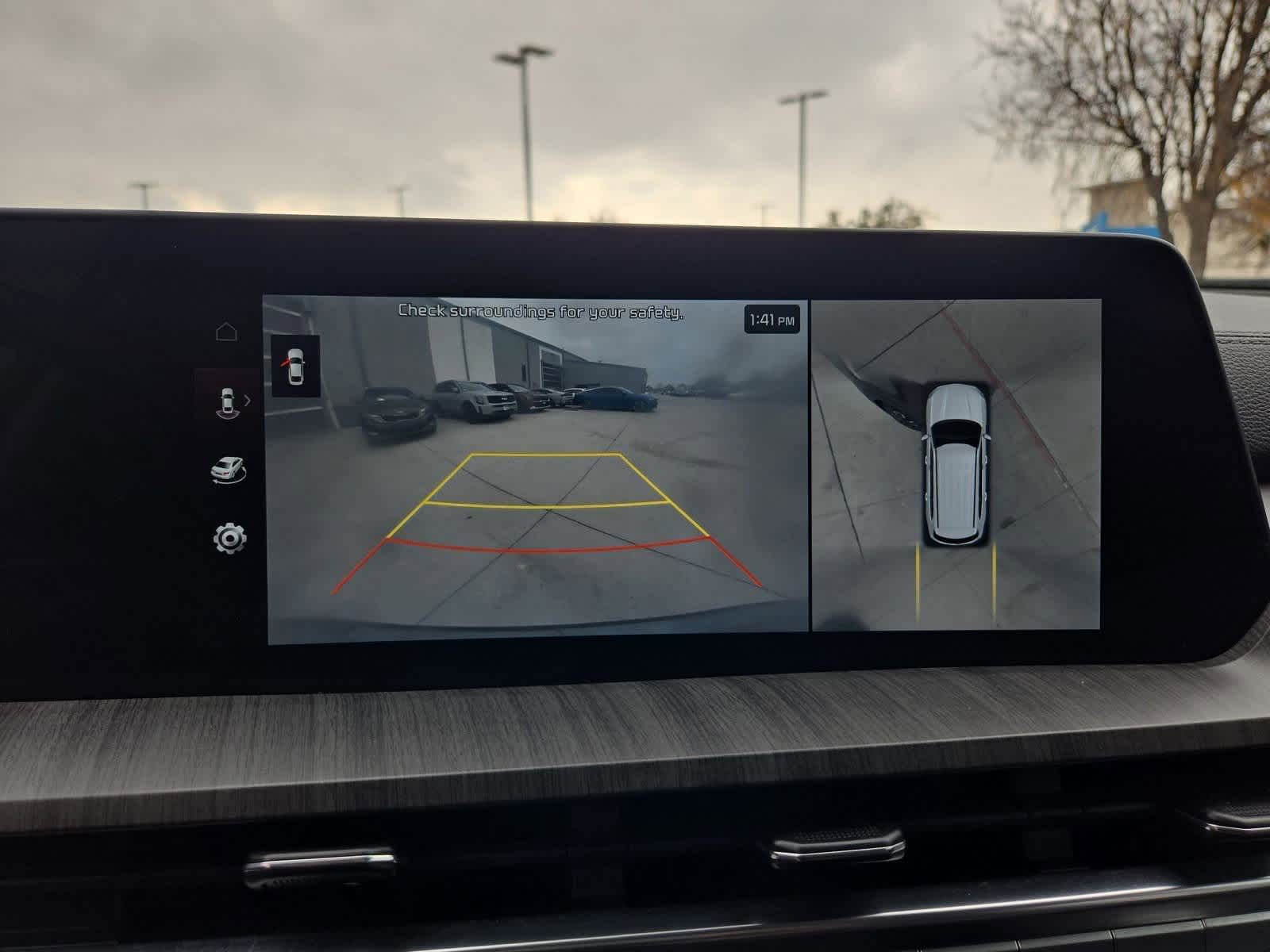 Thumbnail: 2023 Kia Telluride - 30