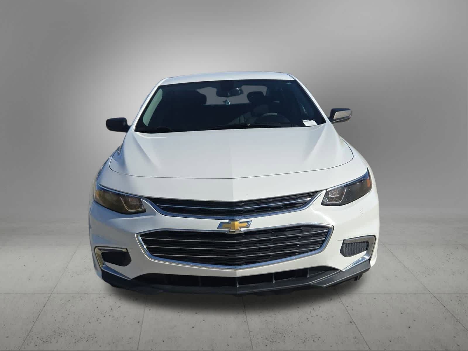 Thumbnail: 2018 Chevrolet Malibu - 9