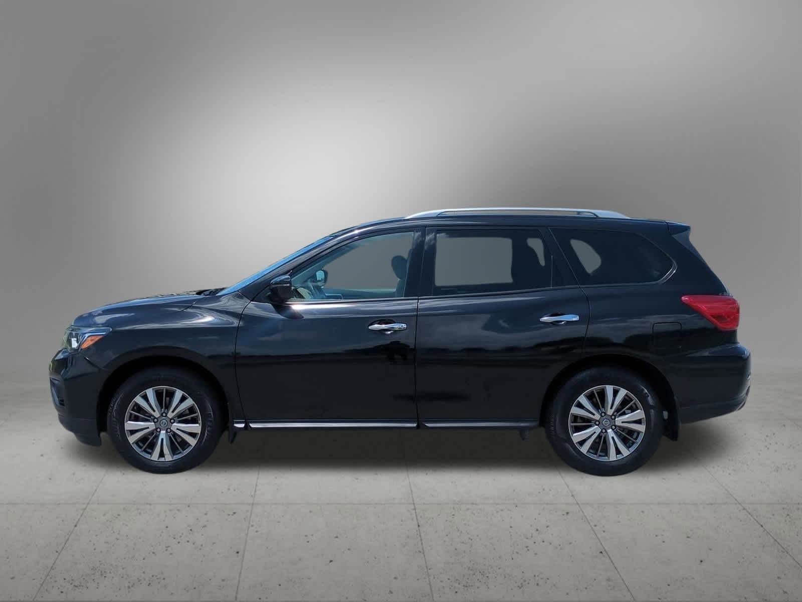Thumbnail: 2018 Nissan Pathfinder - 3