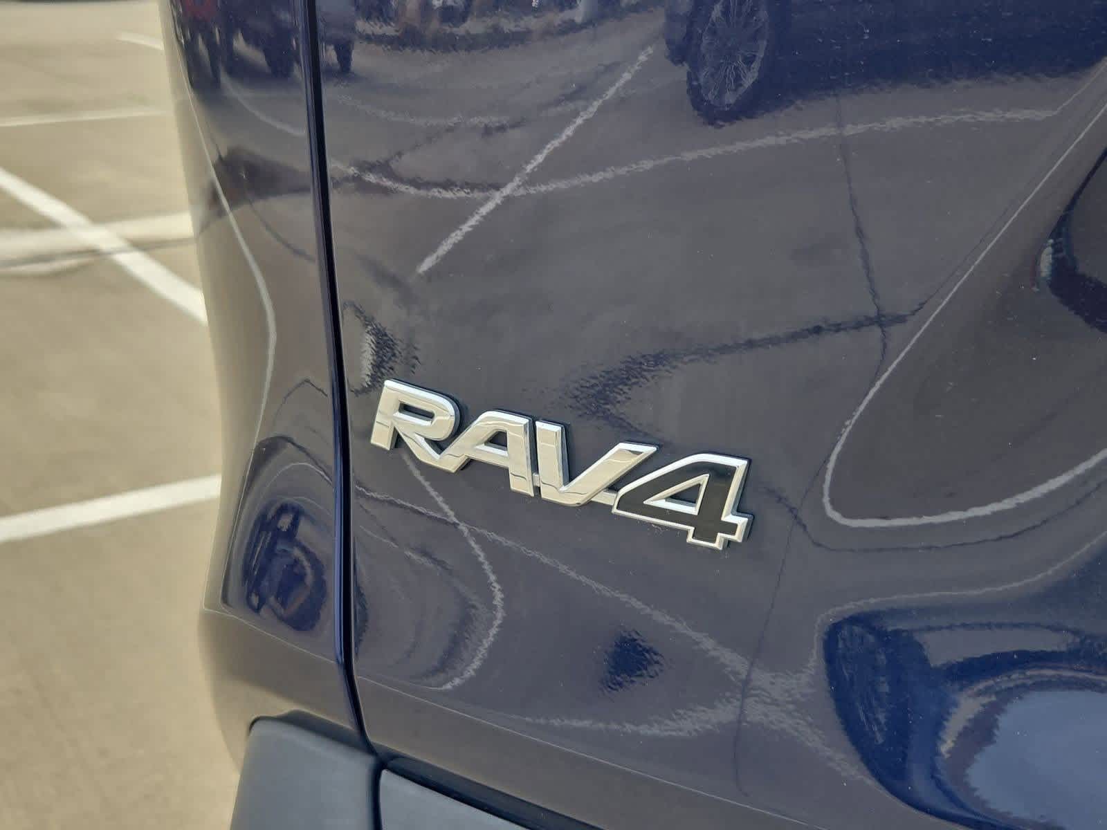 Thumbnail: 2021 Toyota RAV4 - 12
