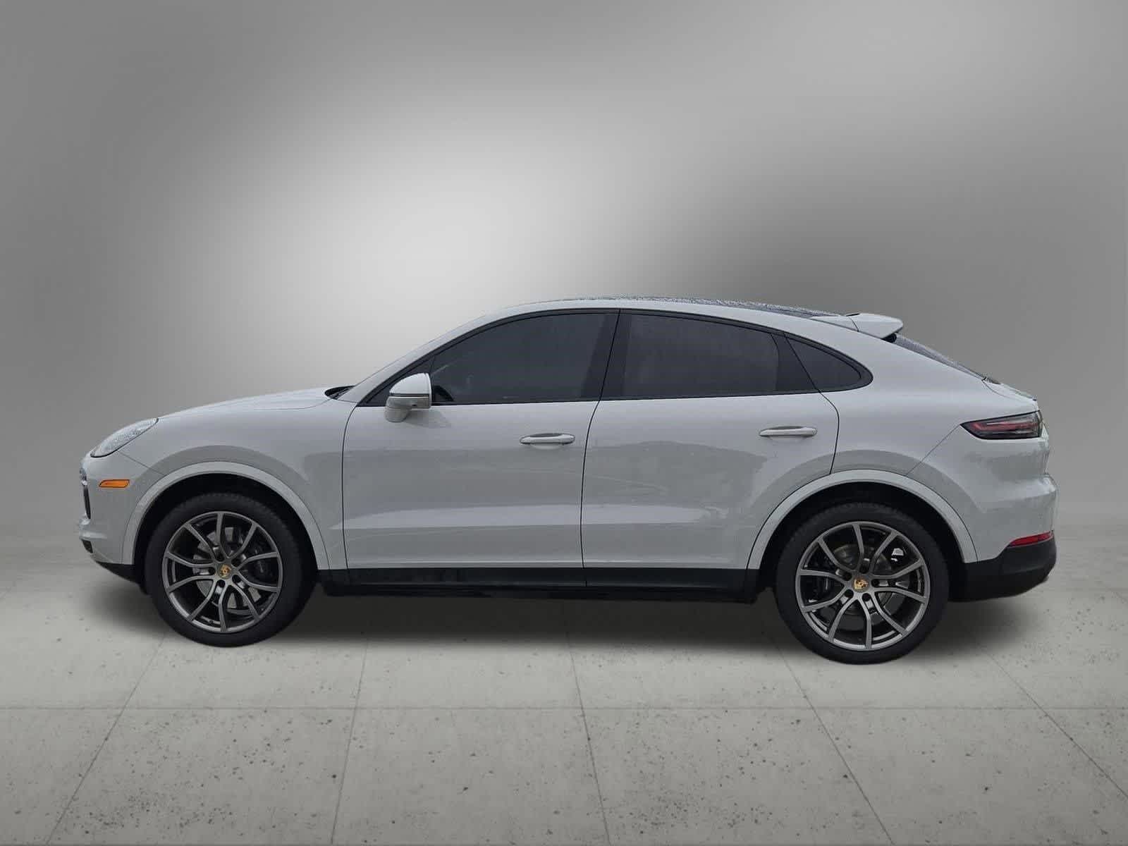 Thumbnail: 2022 Porsche Cayenne - 2