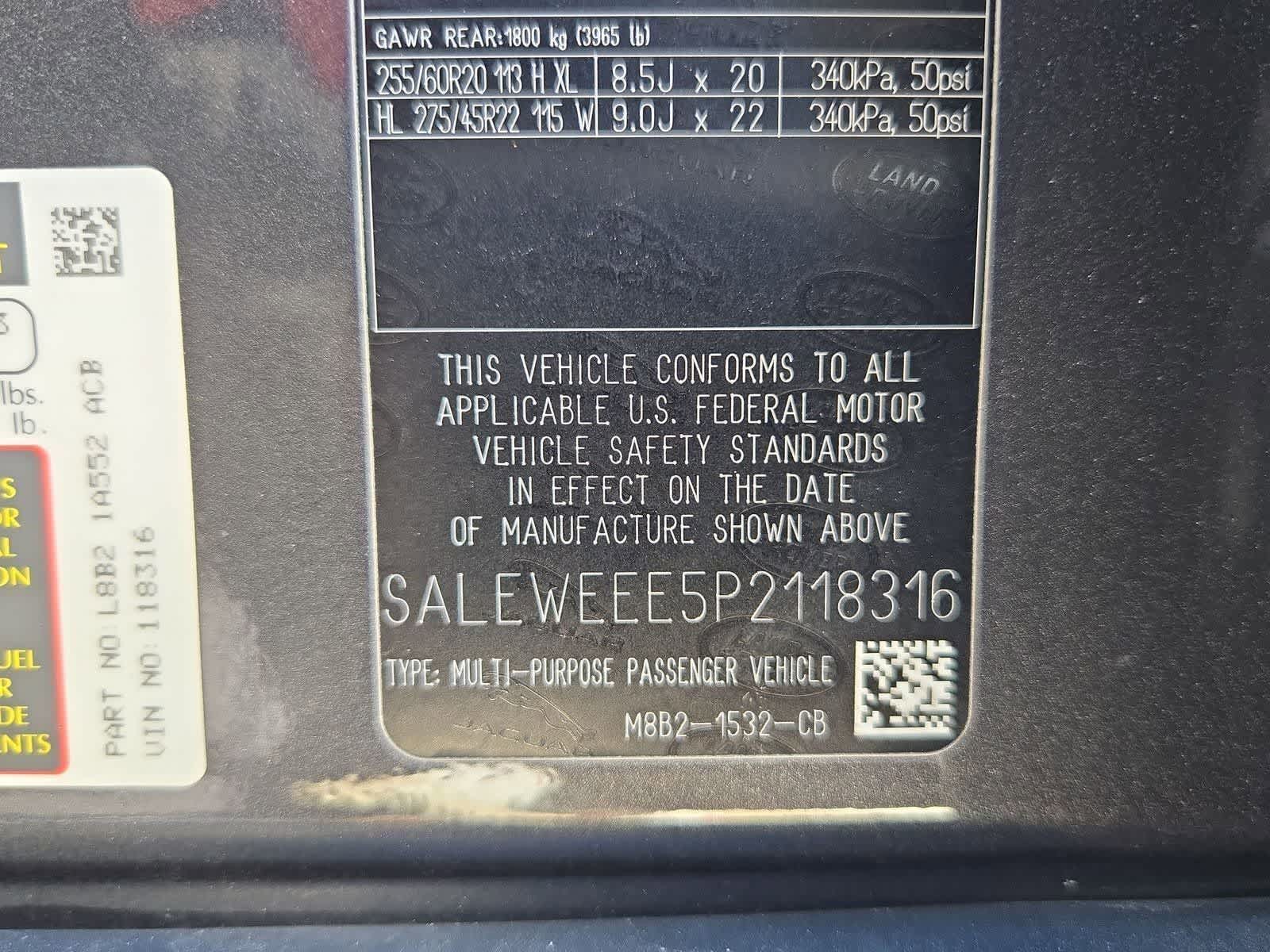 Thumbnail: 2023 Land Rover Defender - 36