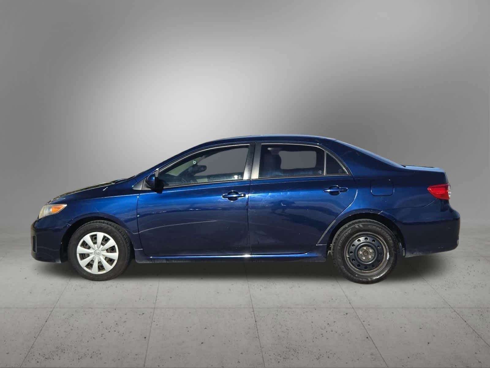 Thumbnail: 2011 Toyota Corolla - 3