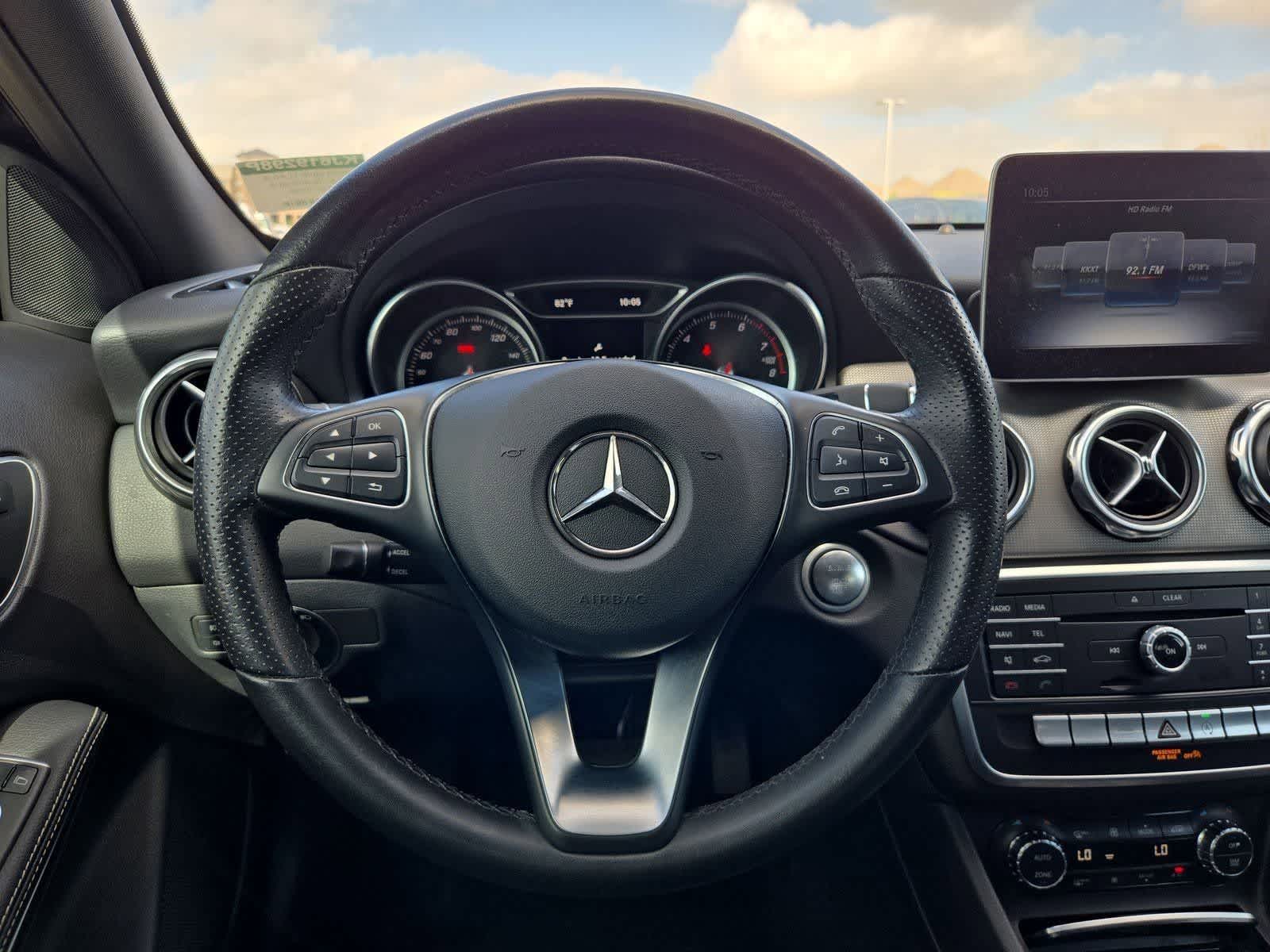 Thumbnail: 2019 Mercedes-Benz GLA - 21