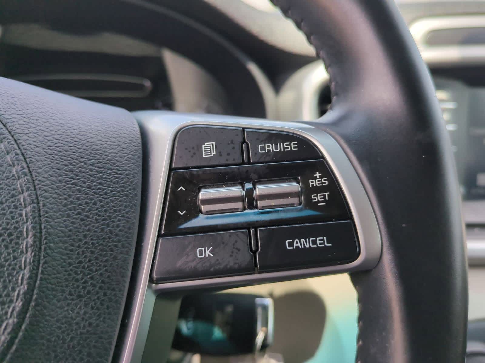 2020 Kia Sorento LX 23