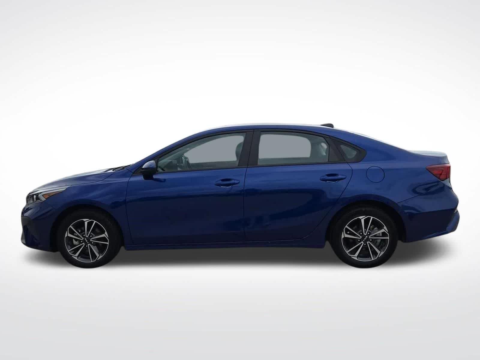 Thumbnail: 2024 Kia Forte - 4