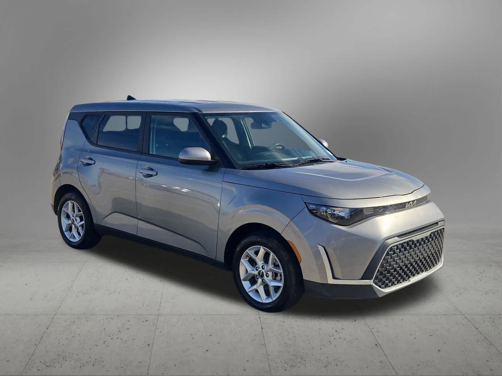Thumbnail: 2023 Kia Soul - 8