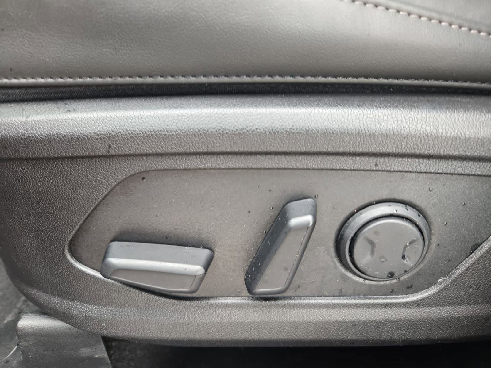 Thumbnail: 2023 Kia Sorento - 15