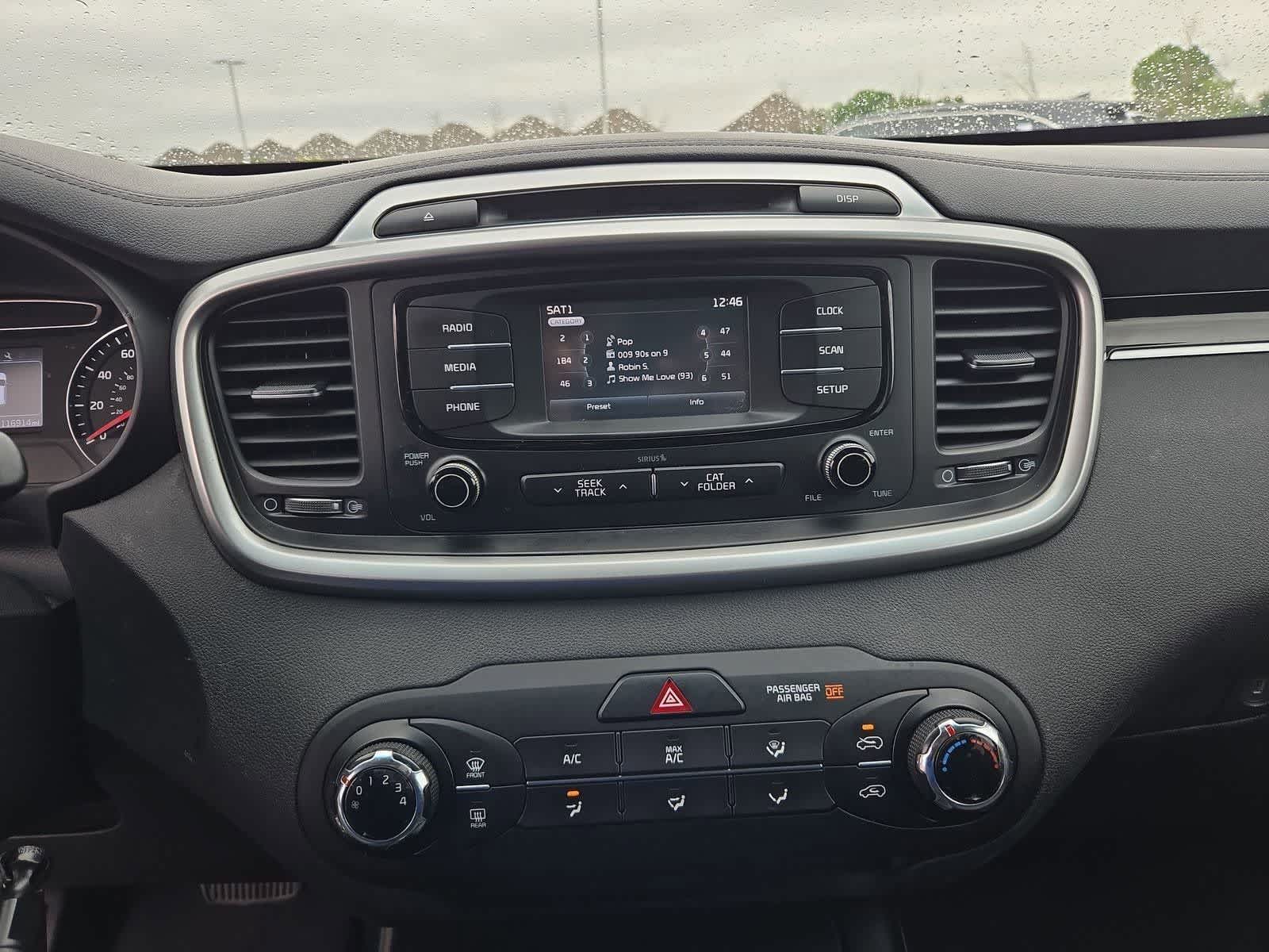Thumbnail: 2016 Kia Sorento - 25