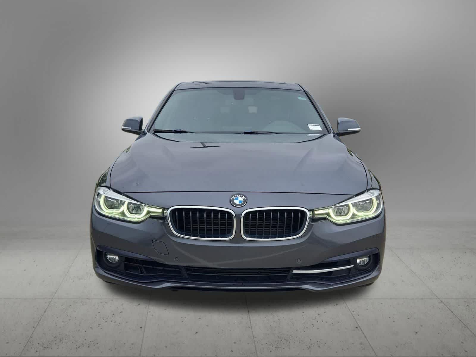 Thumbnail: 2016 BMW 3 Series - 9