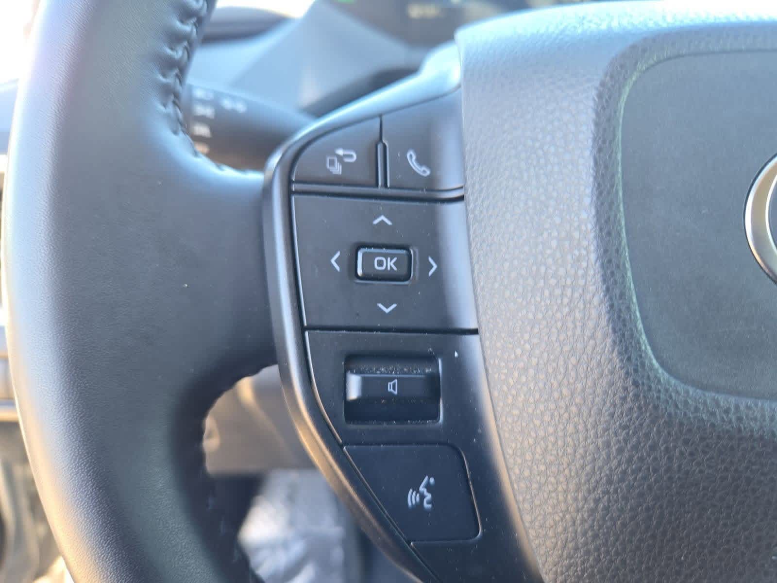 Thumbnail: 2024 Toyota Prius - 22