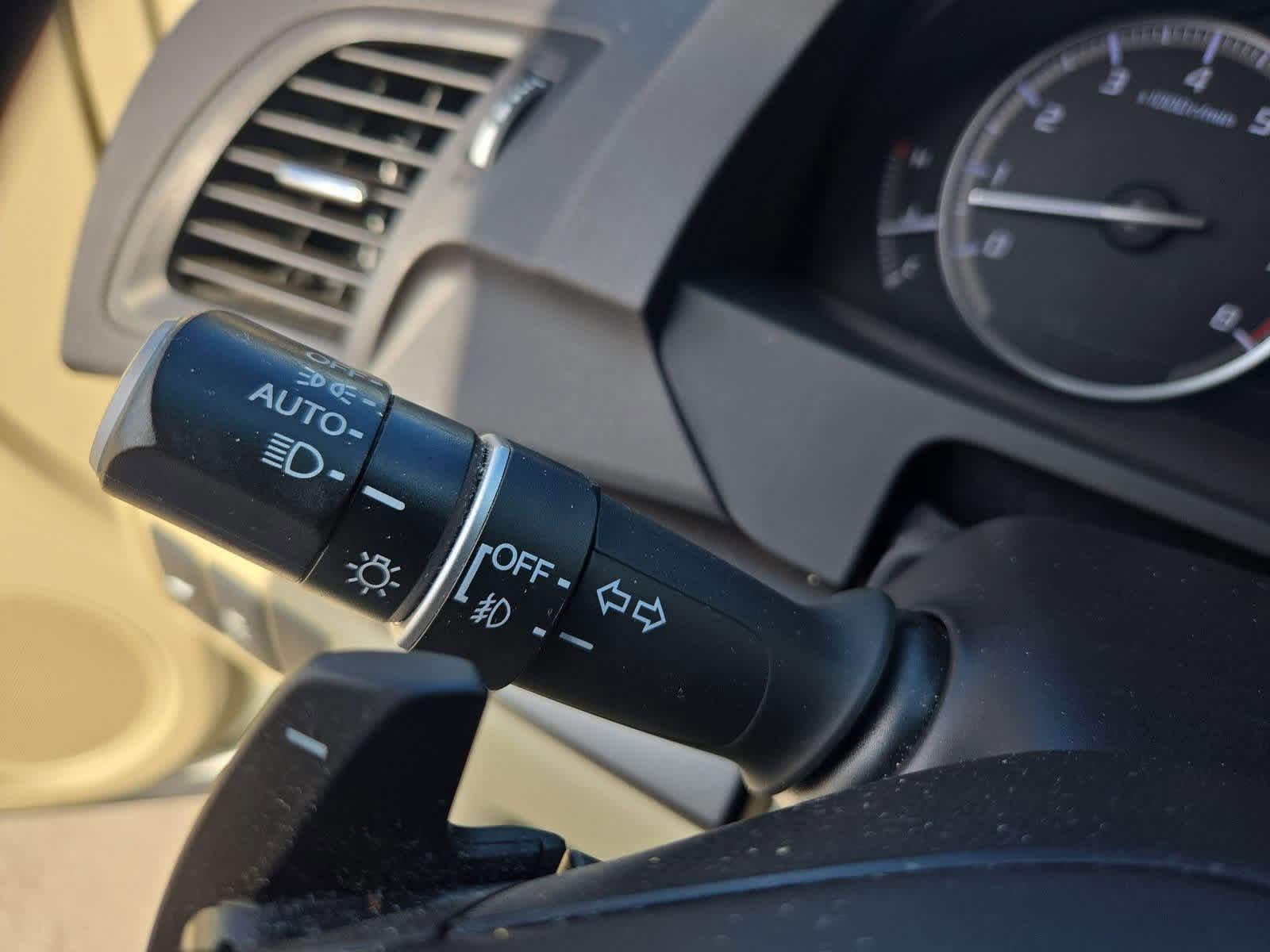 Thumbnail: 2015 Acura RDX - 28