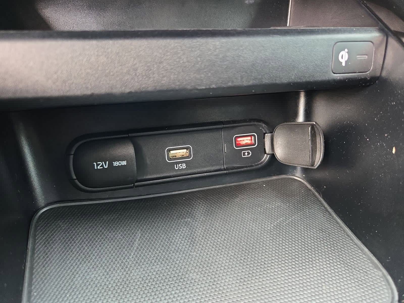 Thumbnail: 2023 Kia Forte - 32