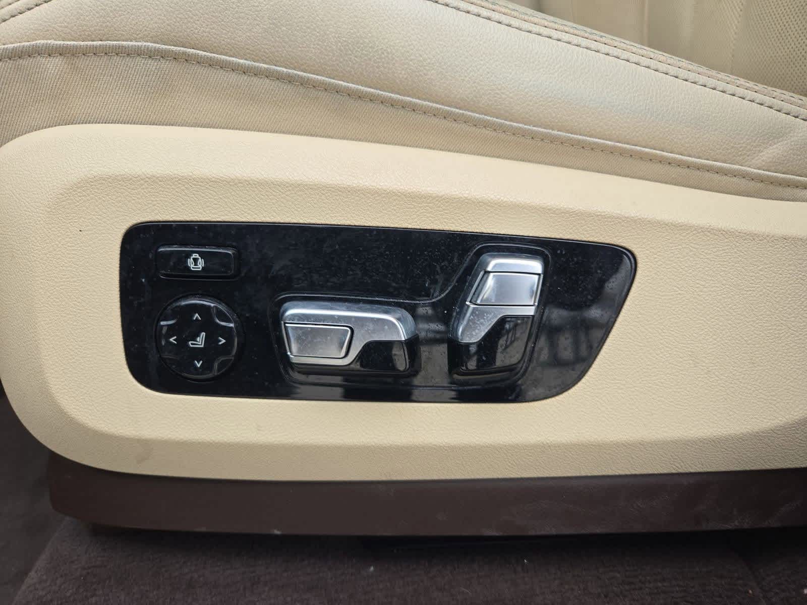 Thumbnail: 2019 BMW X7 - 16