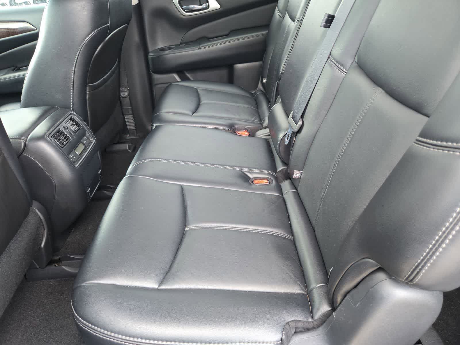 Thumbnail: 2014 Nissan Pathfinder - 18