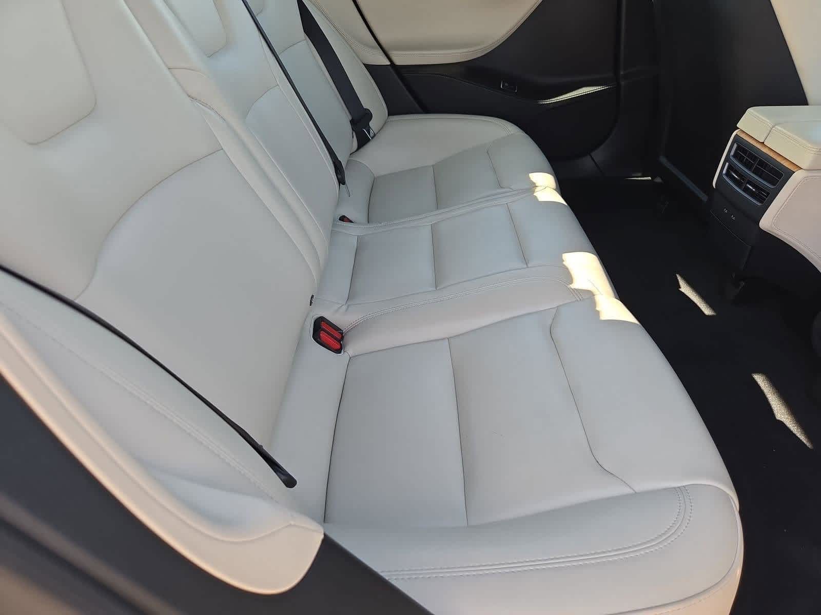 Thumbnail: 2020 Tesla Model S - 18